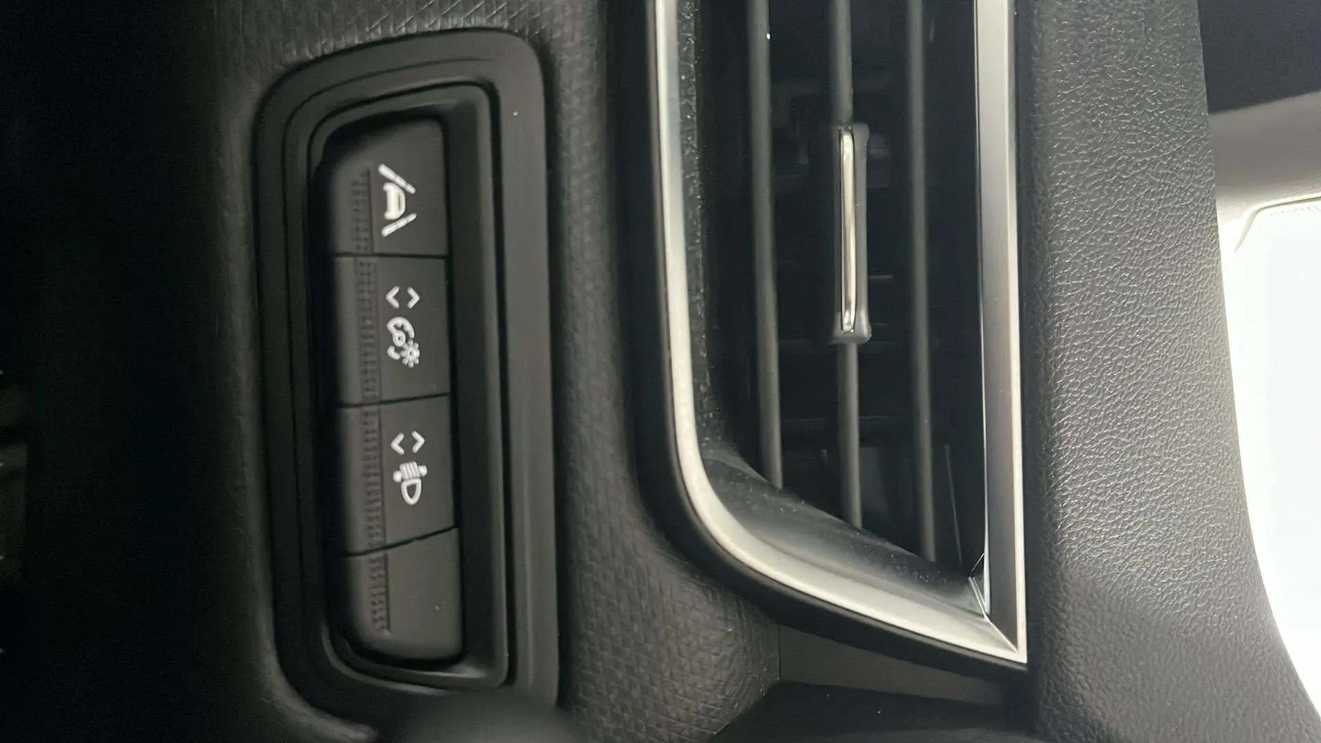 Renault Clio Equilibre TCe - foto 17