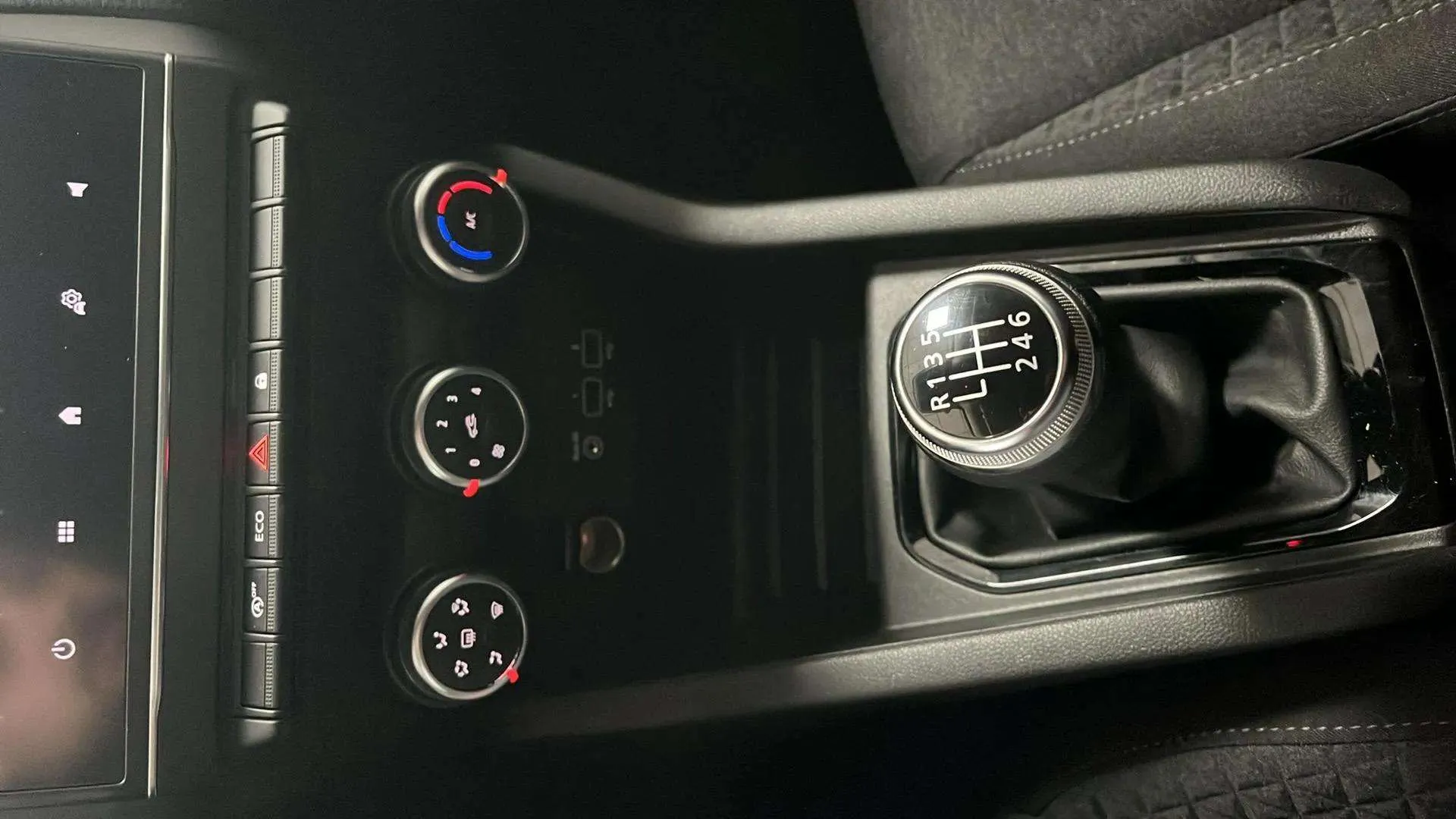 Renault Clio Equilibre TCe - foto 16