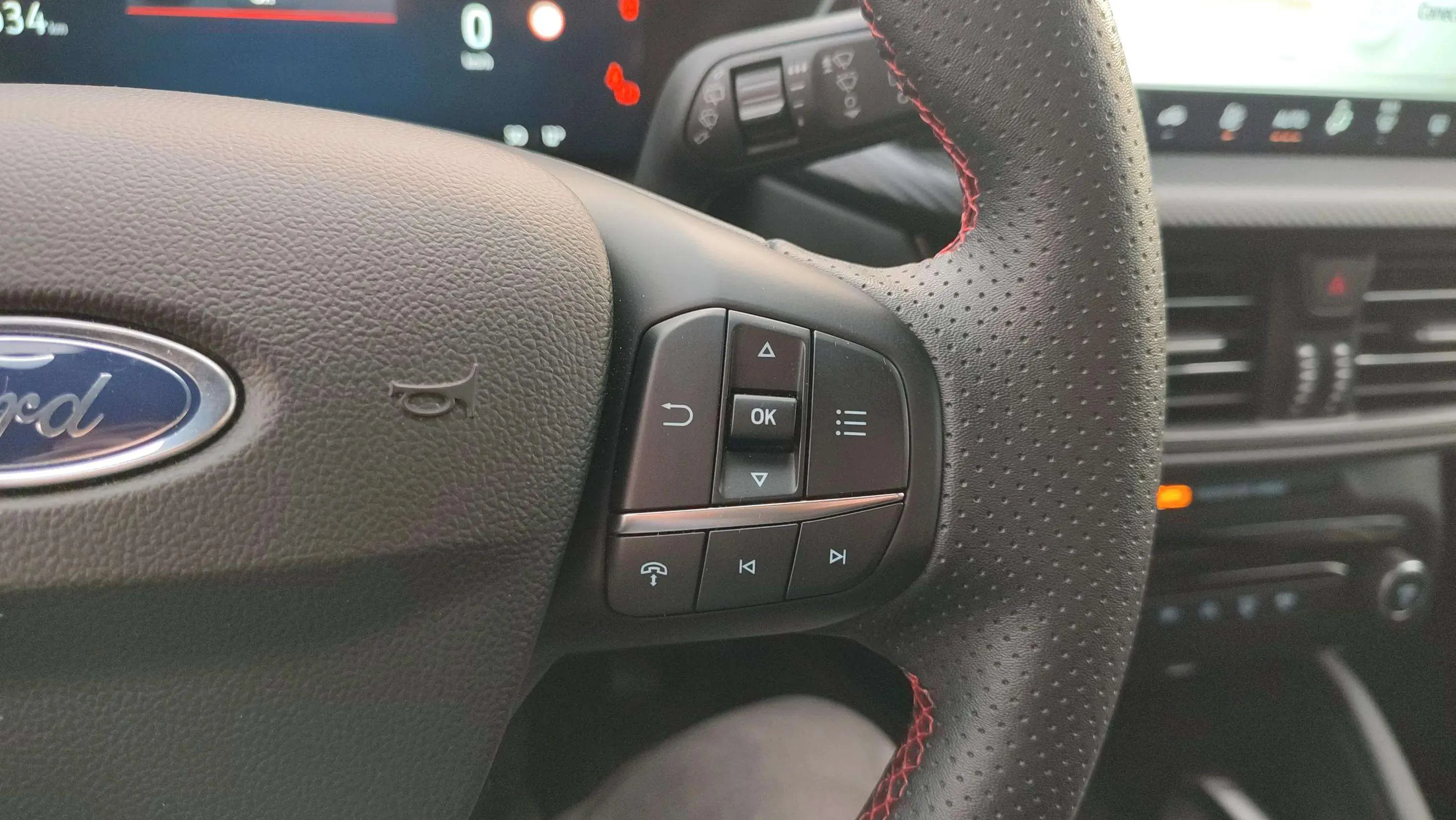 Ford Kuga ST-Line 1.5T EcoBoost - foto 14