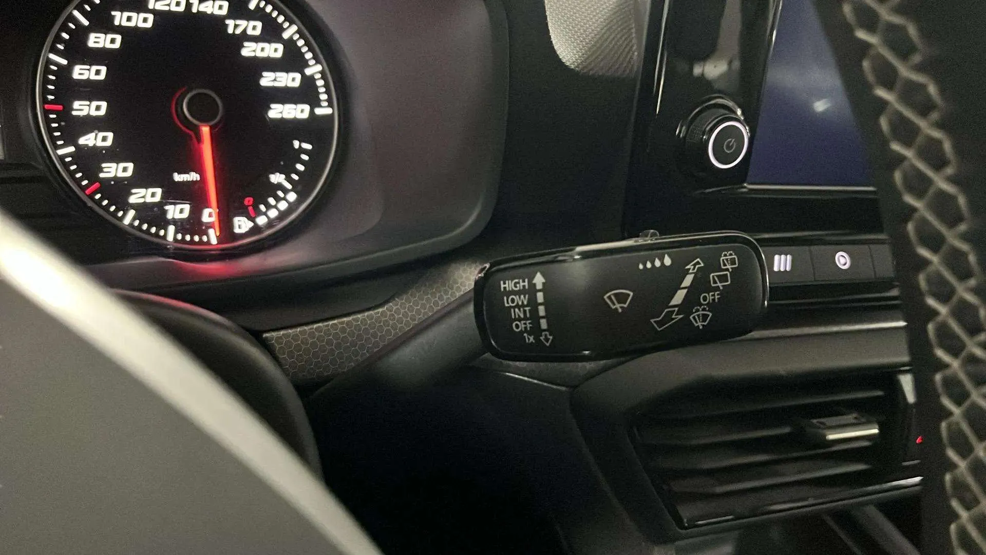 SEAT León 2.0 TDI Reference - foto 14