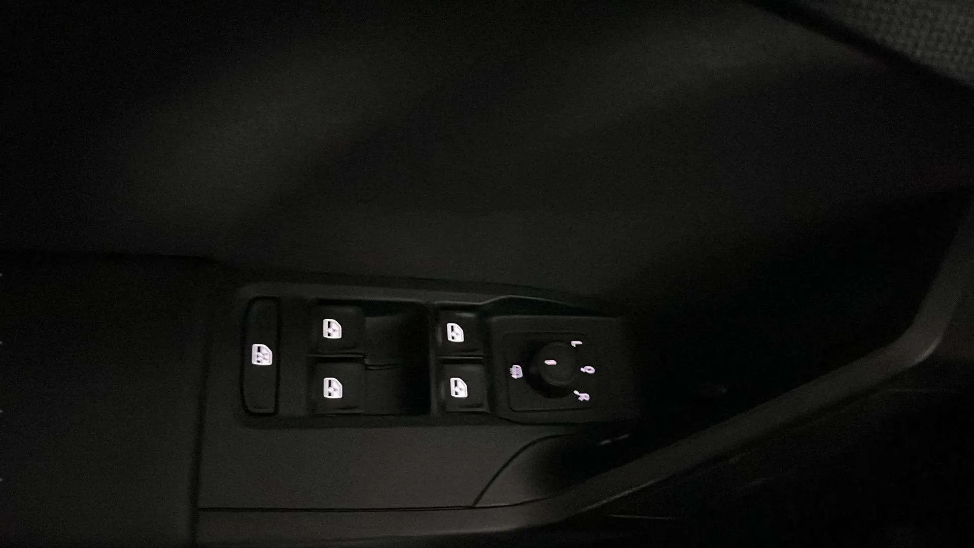 SEAT León 2.0 TDI Reference - foto 18