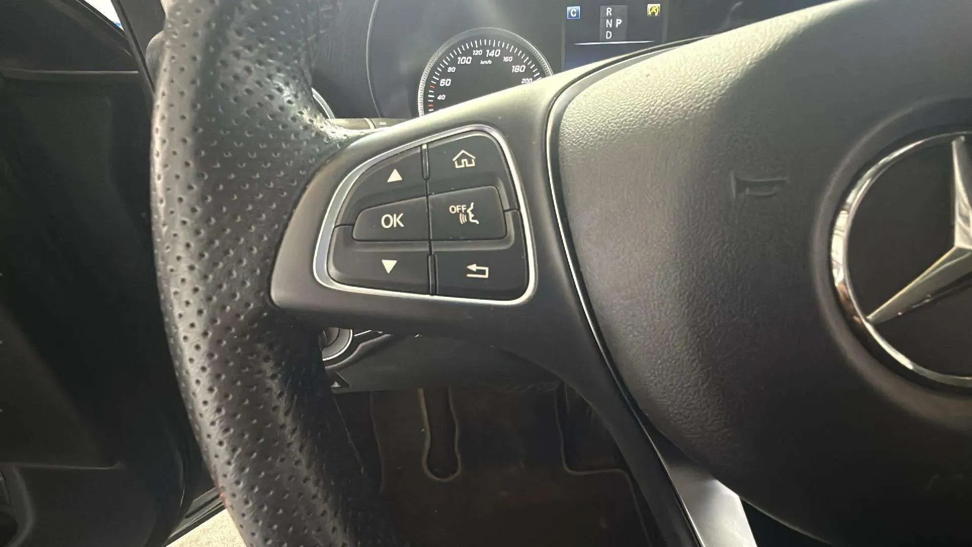 Mercedes-Benz GLC 220 d 4MATIC - foto 6