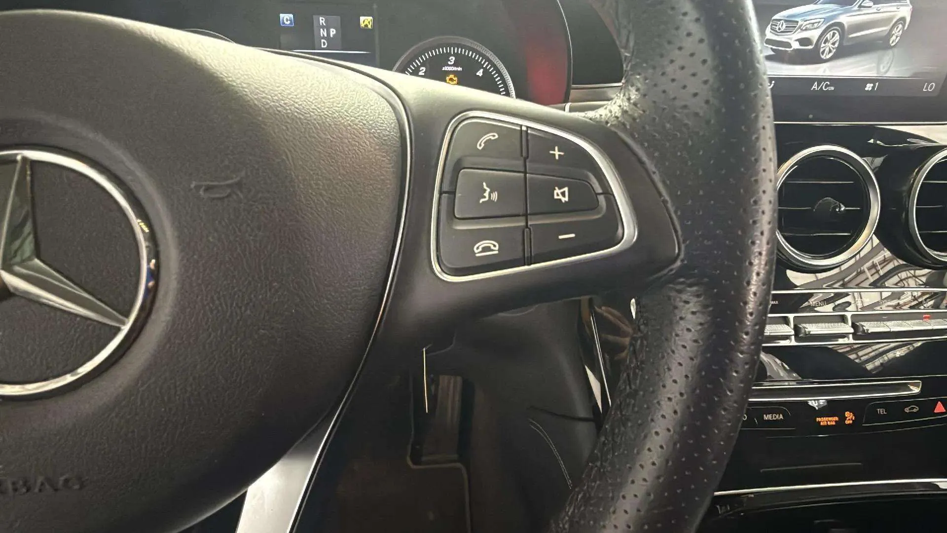 Mercedes-Benz GLC 220 d 4MATIC - foto 7