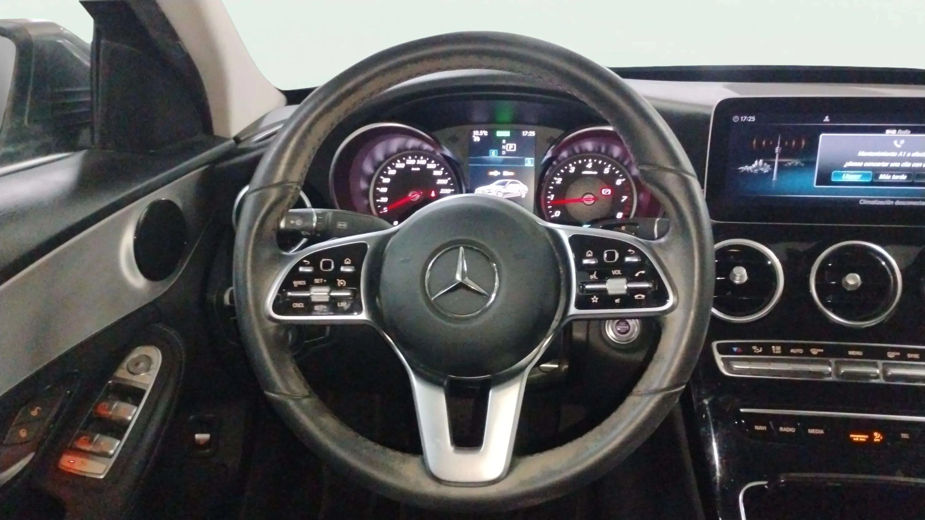 Mercedes-Benz Clase C C 200 - foto 19