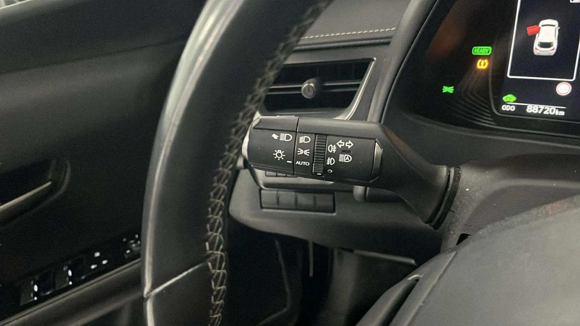 Lexus UX 2.0 250h Business - foto 13