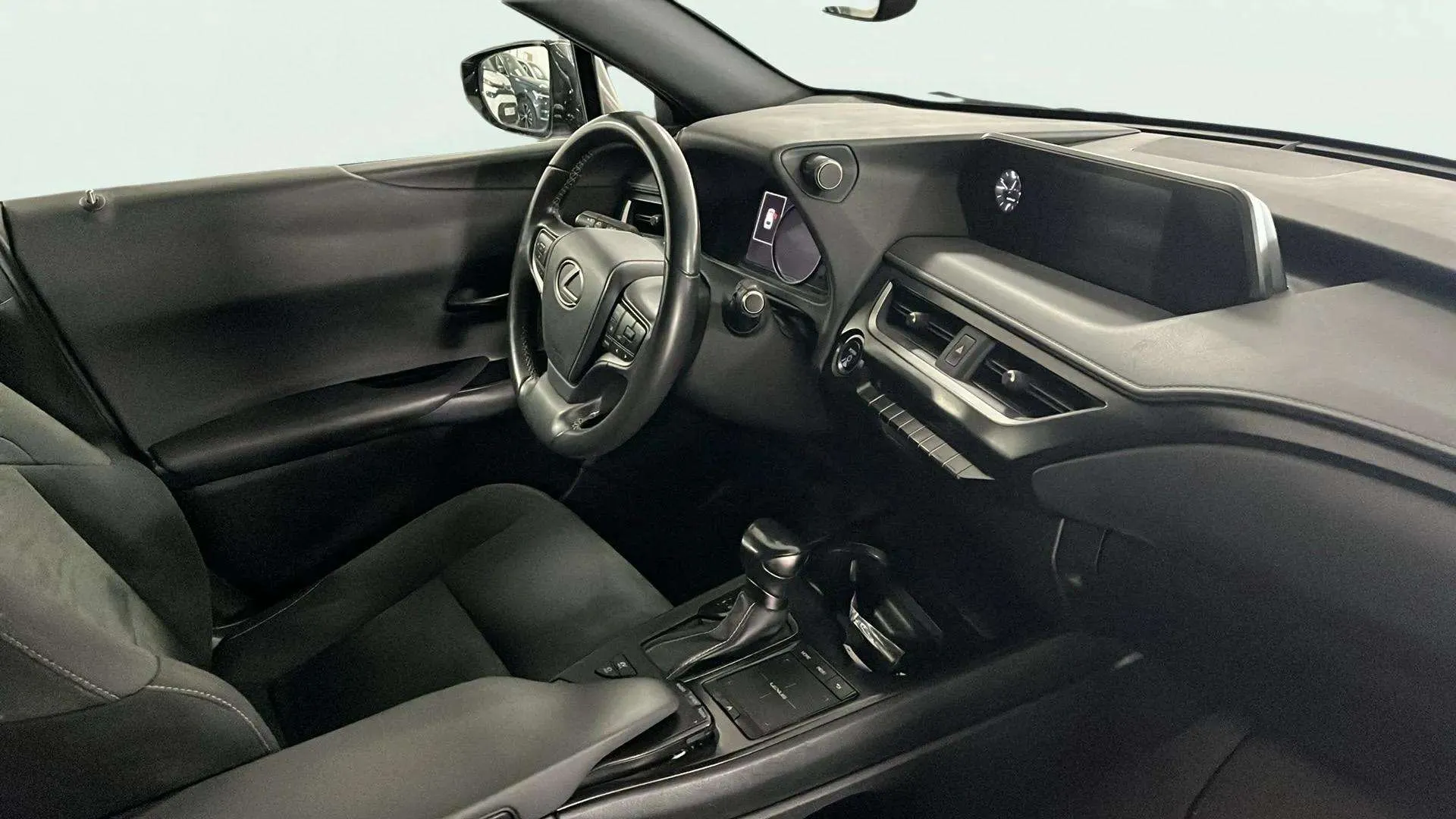 Lexus UX 2.0 250h Business - foto 9