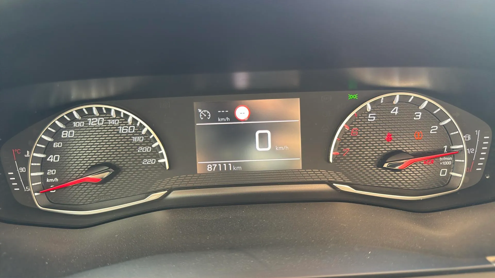 Peugeot 208 PureTech Allure - foto 19