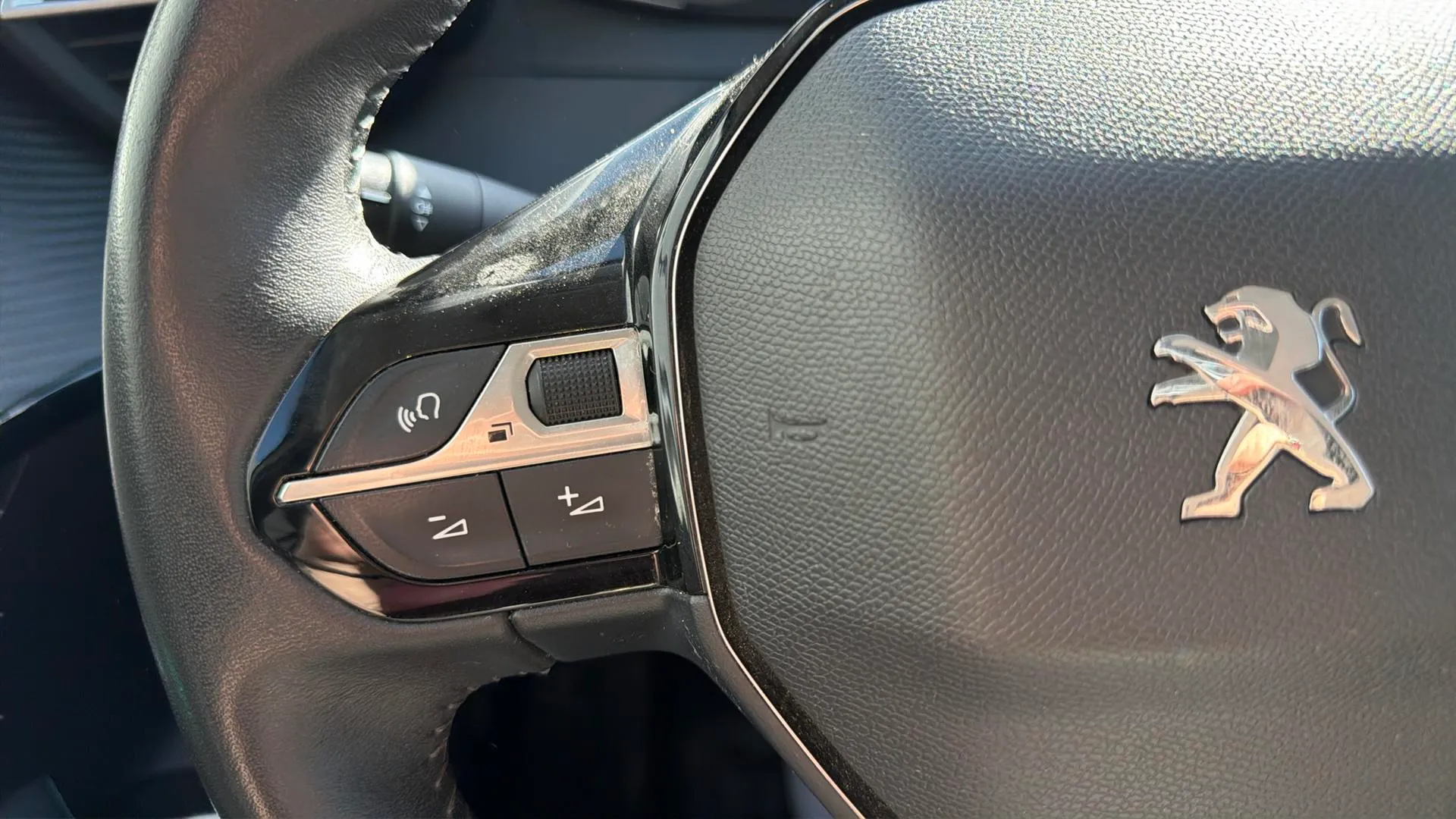Peugeot 208 PureTech Allure - foto 15
