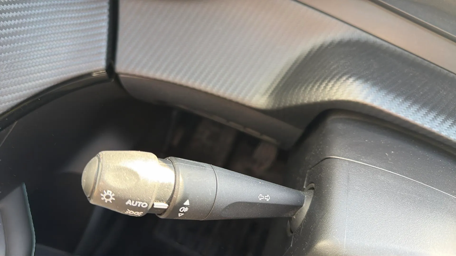 Peugeot 208 PureTech Allure - foto 17