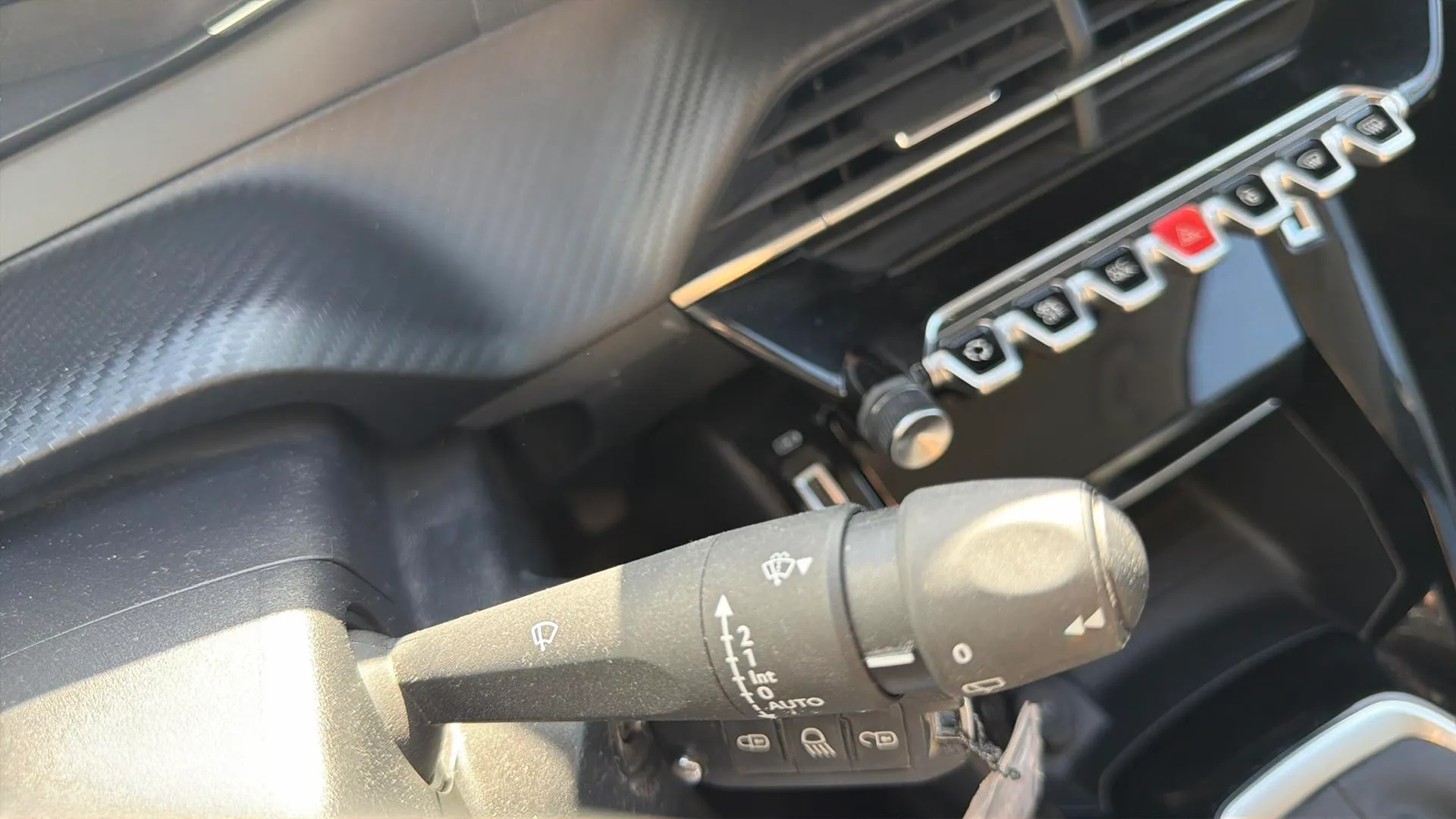 Peugeot 208 PureTech Allure - foto 18