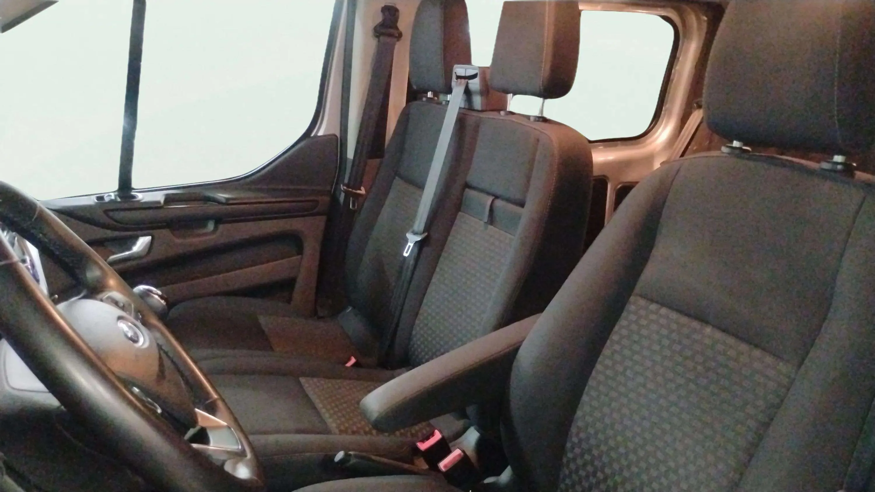 Ford Transit Custom Kombi 2.0 TDCi 320 L1 Trend - foto 8