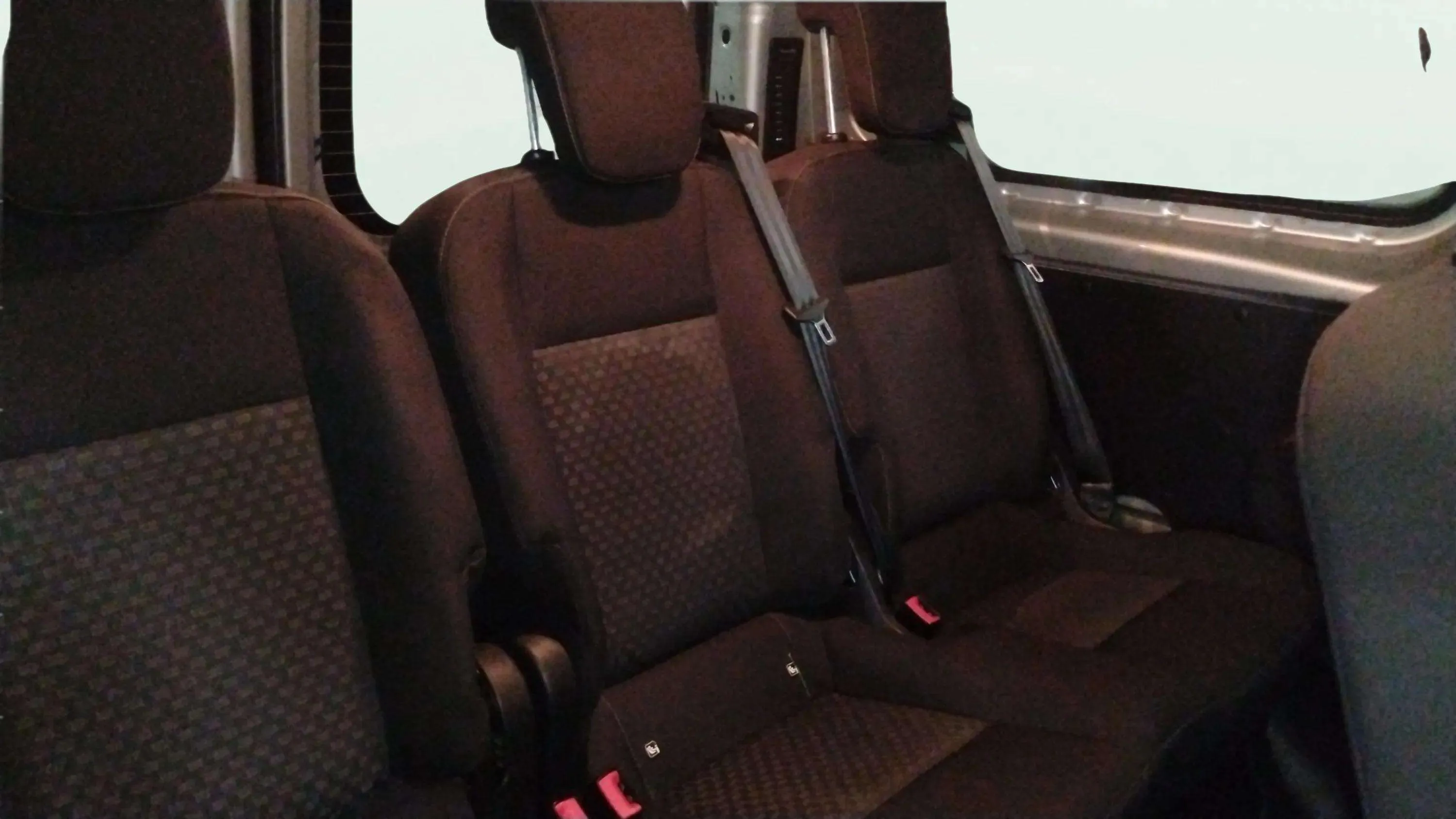 Ford Transit Custom Kombi 2.0 TDCi 320 L1 Trend - foto 13