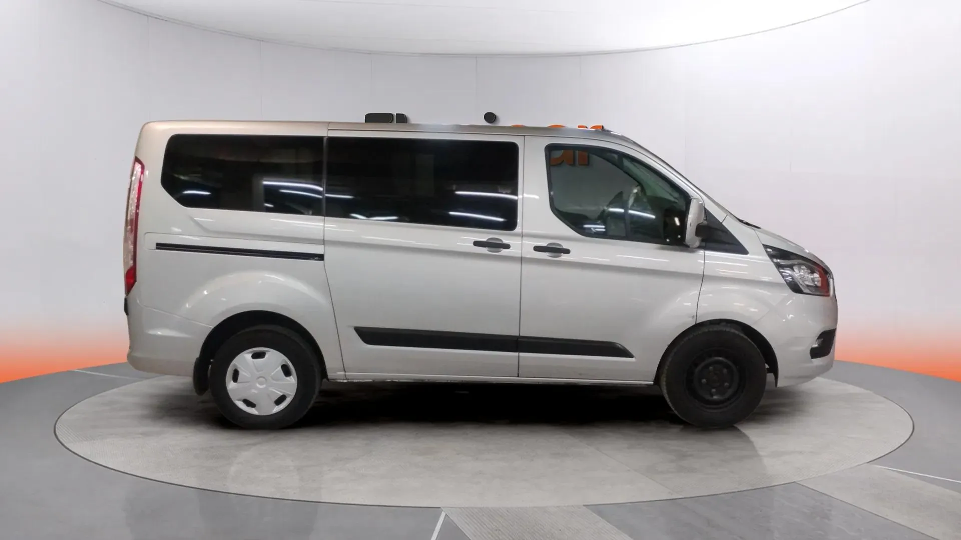 Ford Transit Custom Kombi 2.0 TDCi 320 L1 Trend - foto 4