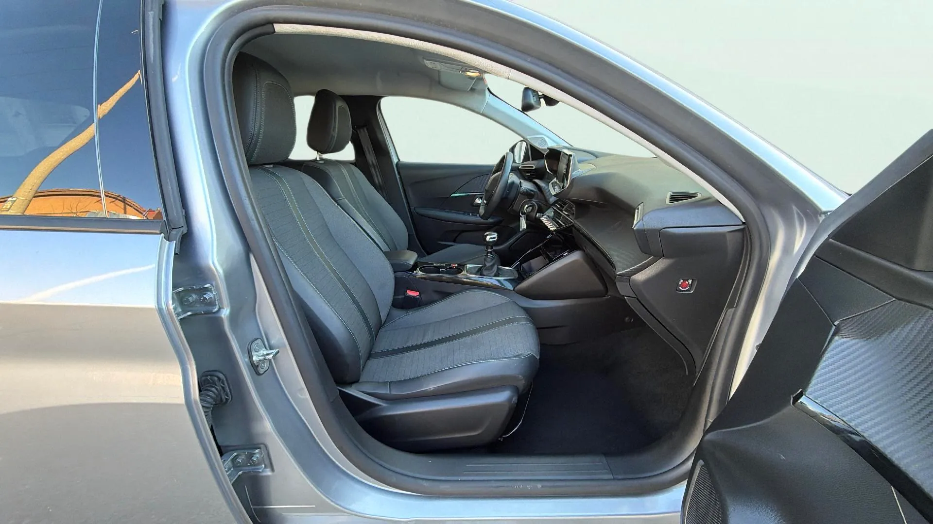 Peugeot 208 PureTech Allure - foto 15