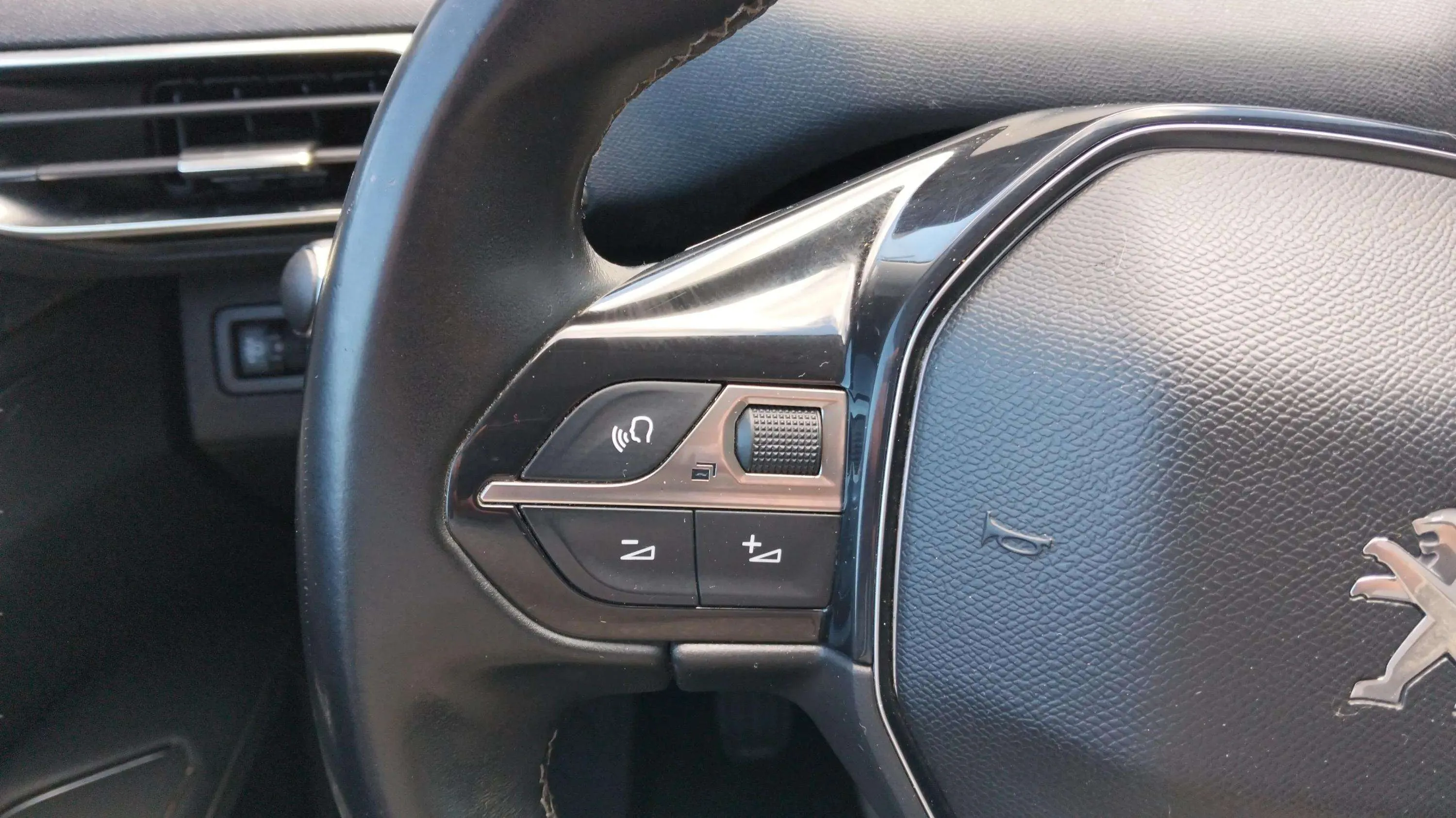 Peugeot 3008 1.2 PureTech Allure - foto 13