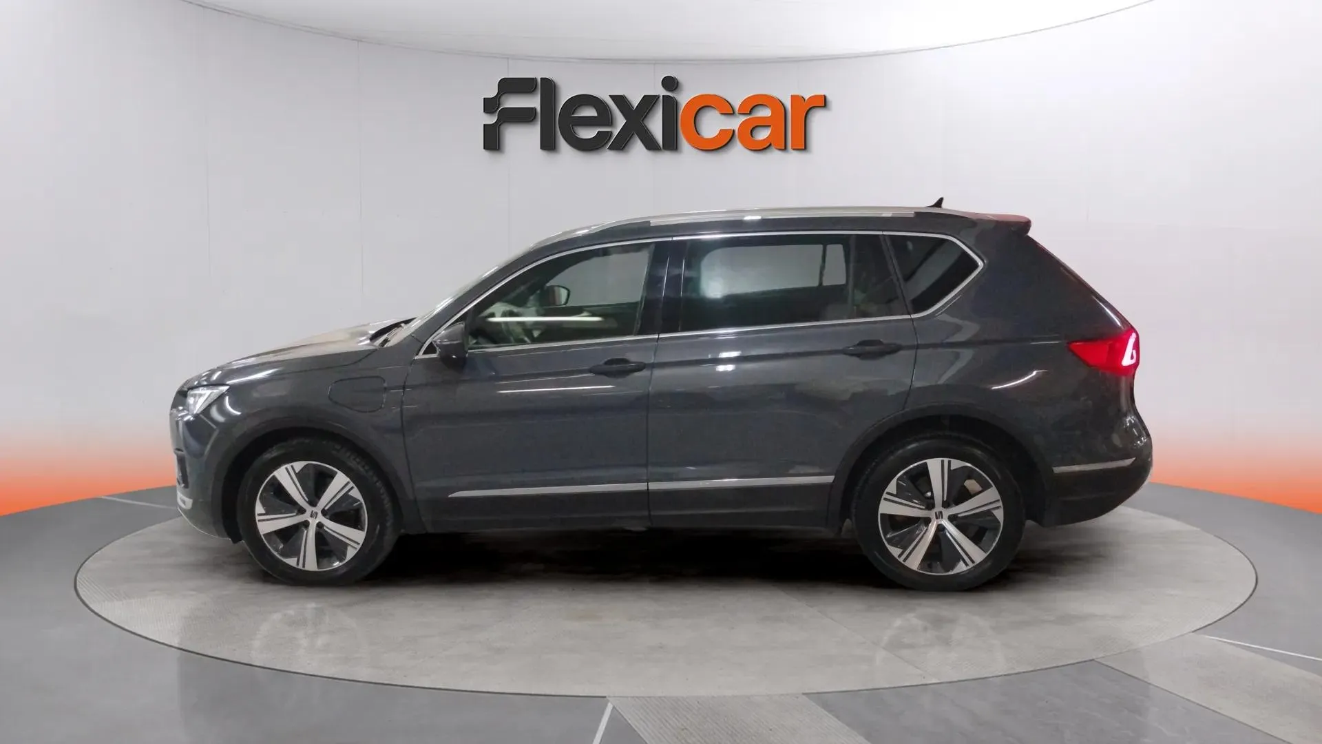 SEAT Tarraco 1.4 E-Hybrid DSG Xcellence - foto 3