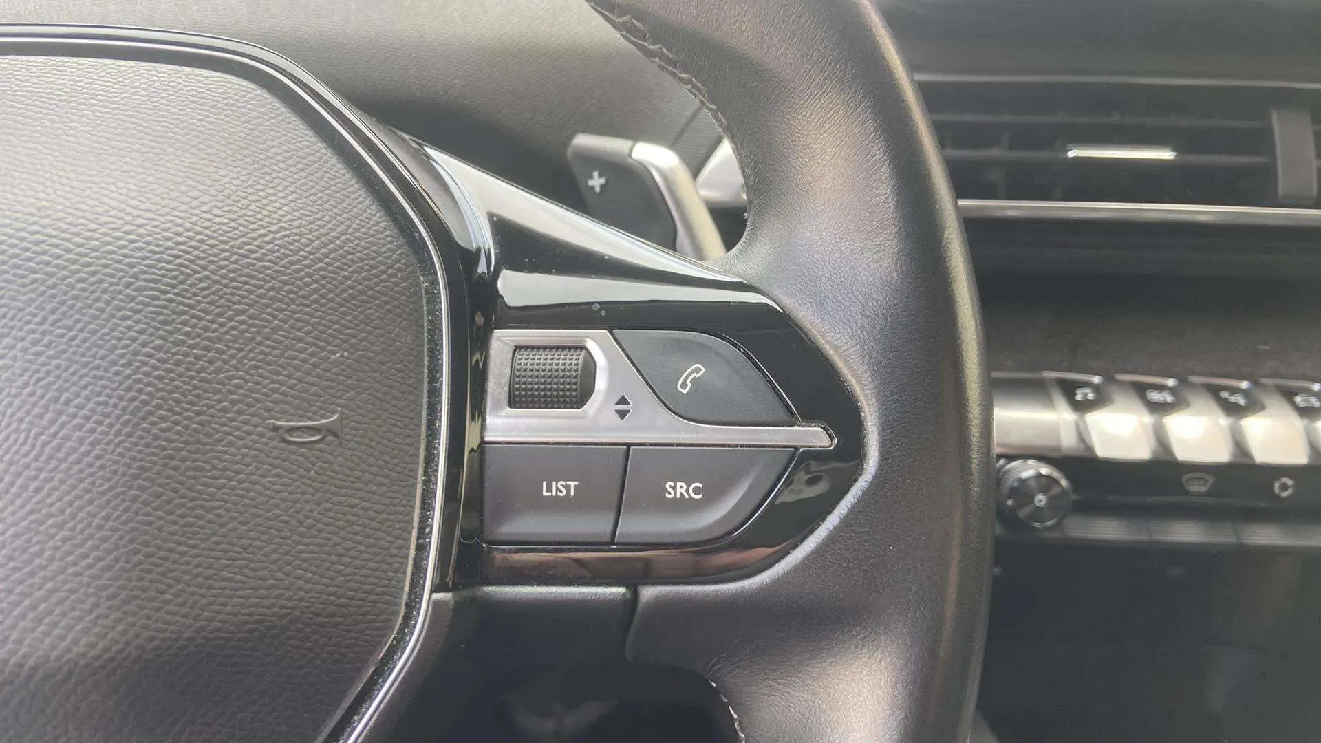 Peugeot 3008 1.5 BlueHDi Allure Pack EAT8 - foto 15