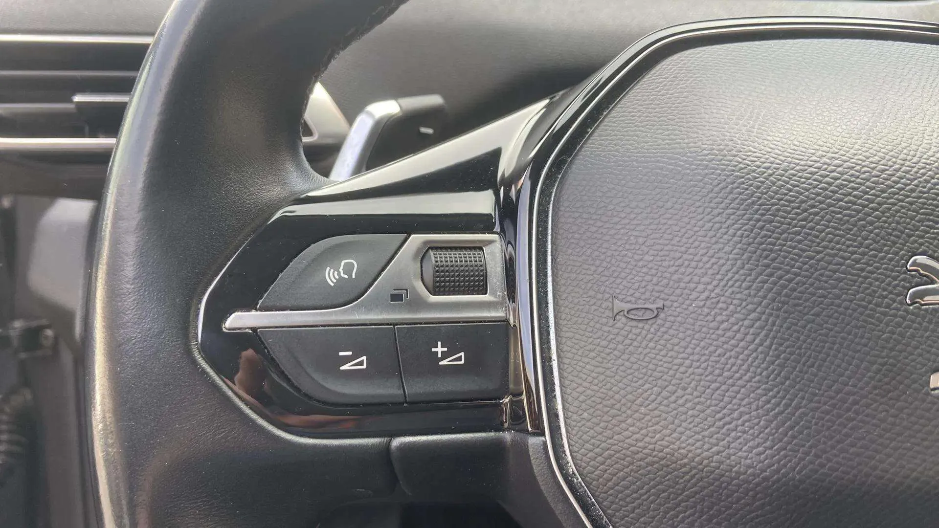 Peugeot 3008 1.5 BlueHDi Allure Pack EAT8 - foto 14