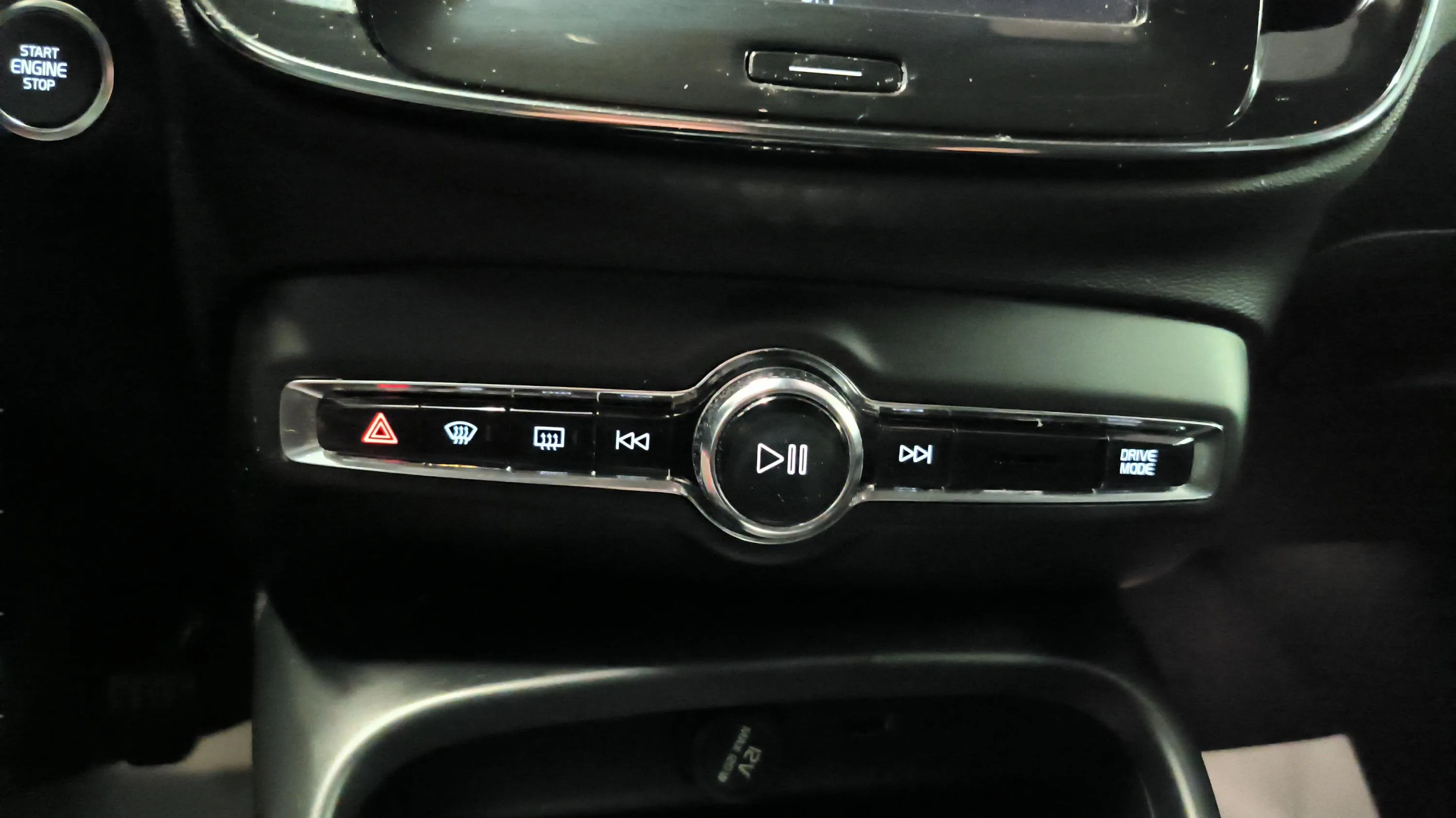Volvo XC40 2.0 D3 Momentum - foto 20