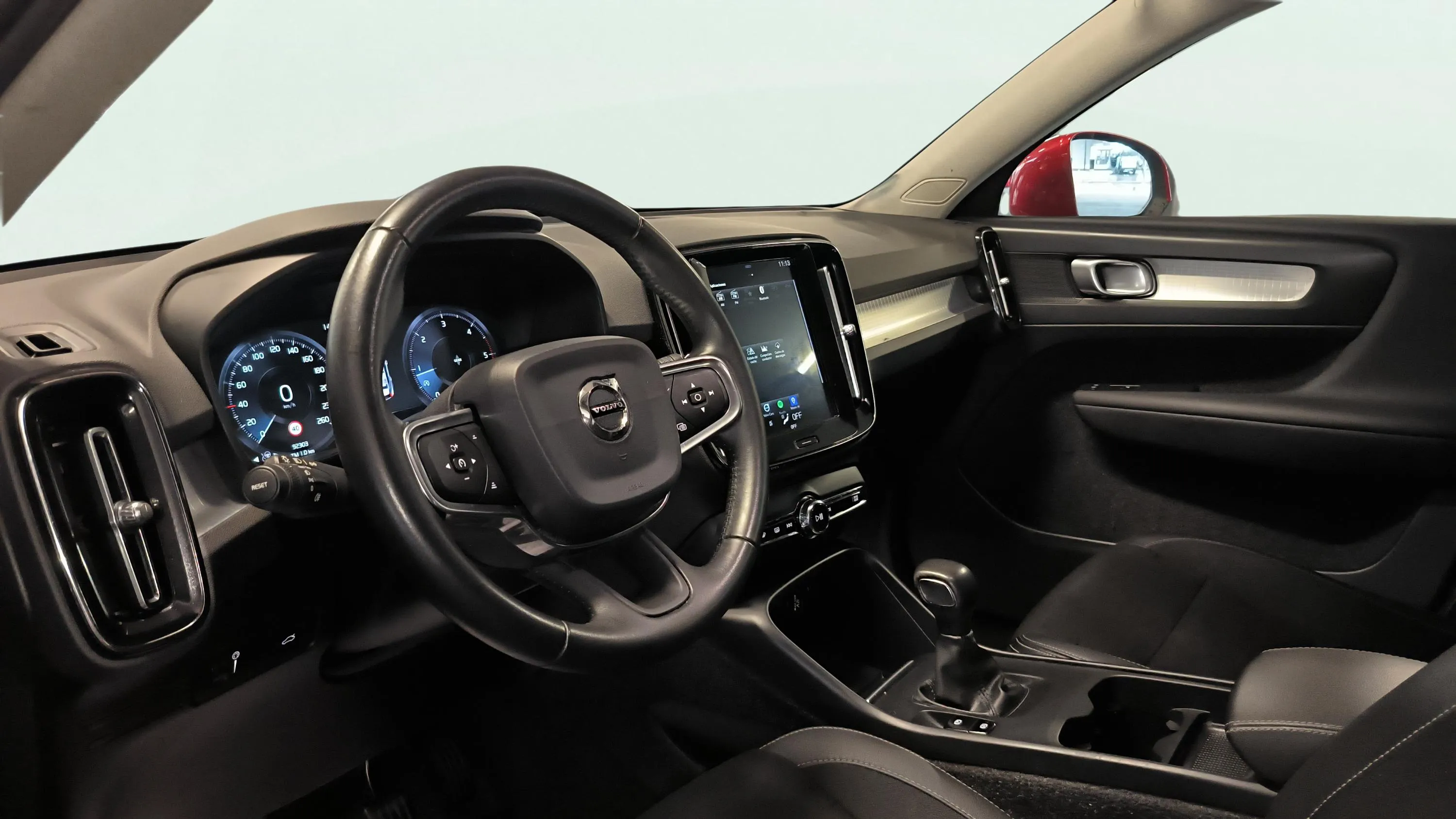Volvo XC40 2.0 D3 Momentum - foto 9