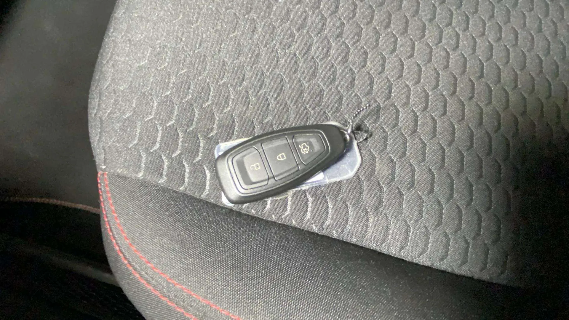Ford Kuga ST-Line 1.5T EcoBoost - foto 23