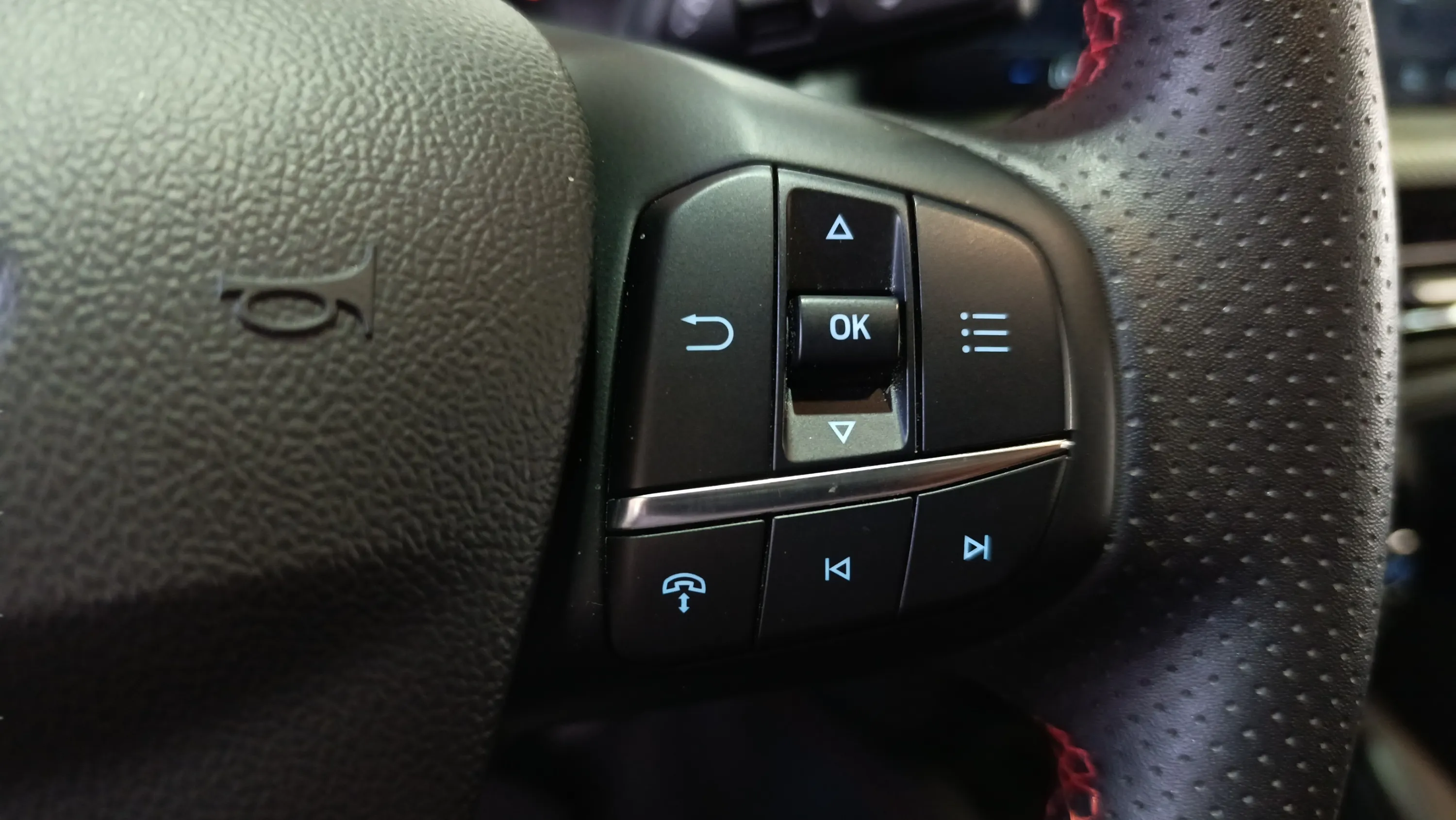 Ford Kuga ST-Line 1.5T EcoBoost - foto 13