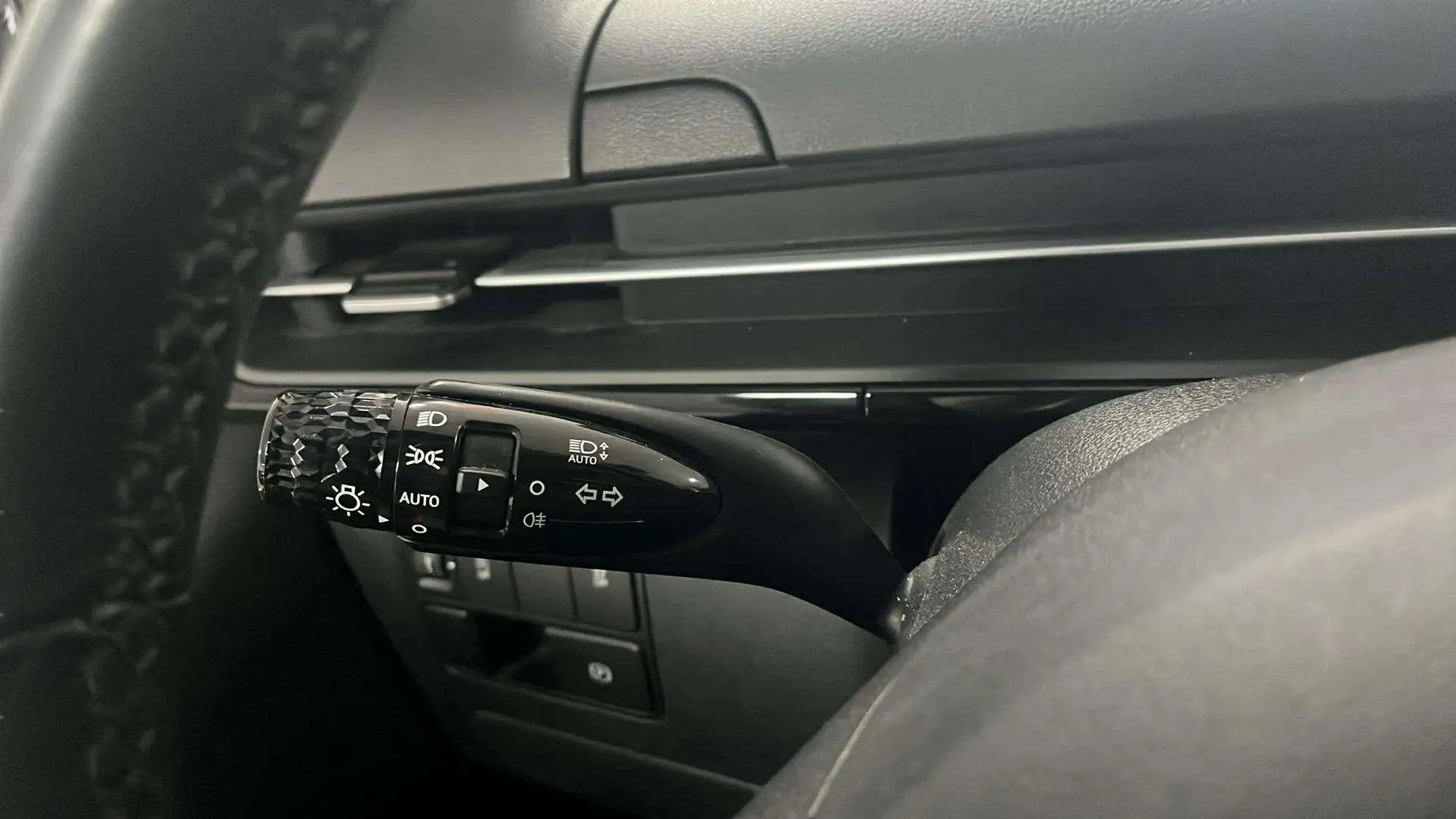 Hyundai STARIA 2.2 CRDi Tecno 9S - foto 17