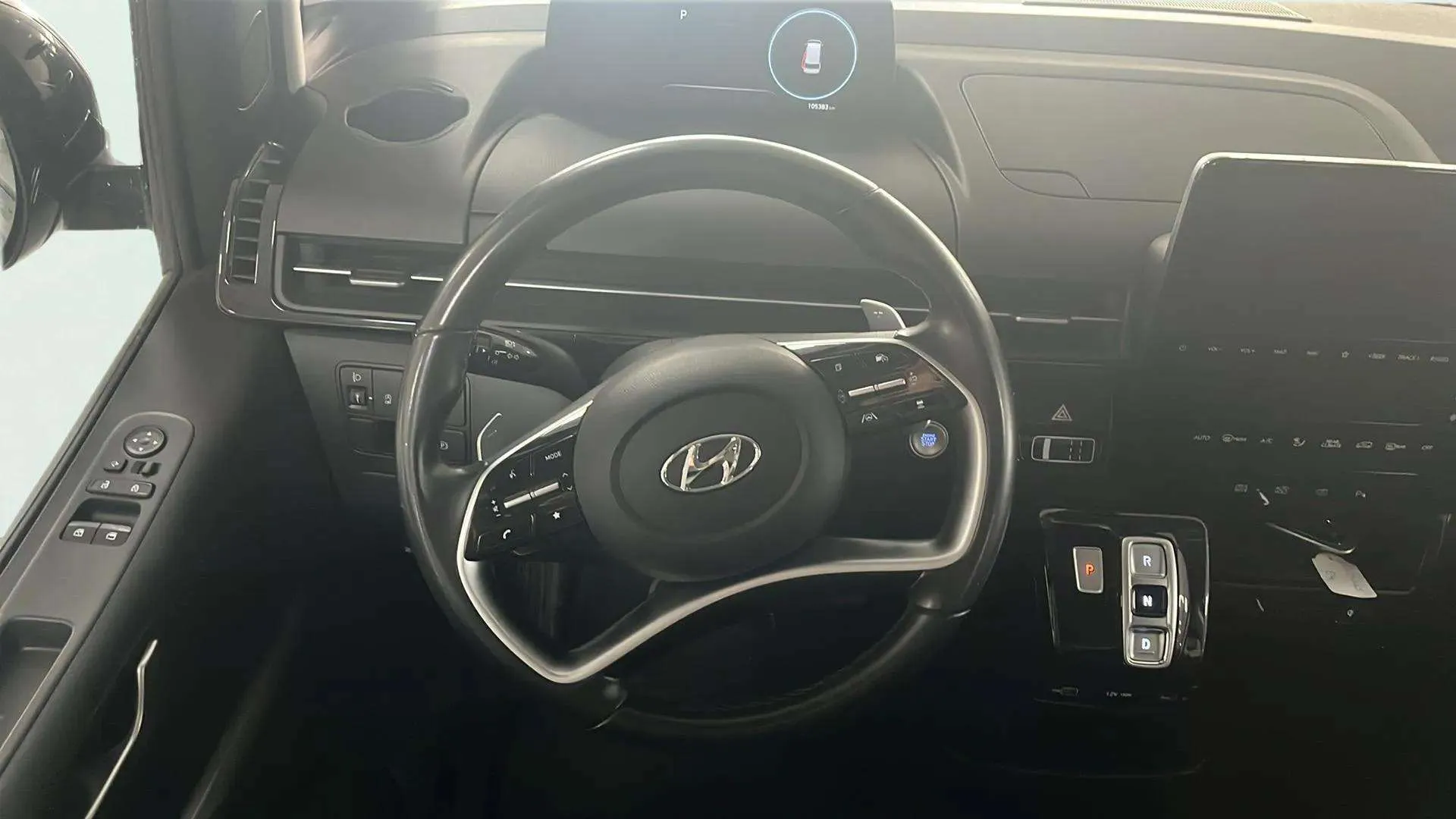 Hyundai STARIA 2.2 CRDi Tecno 9S - foto 13