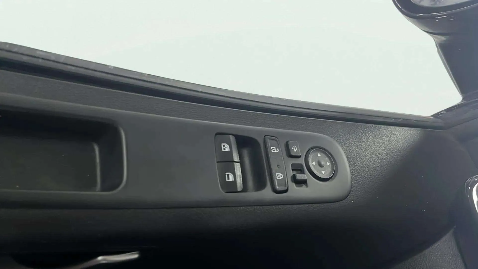 Hyundai STARIA 2.2 CRDi Tecno 9S - foto 20