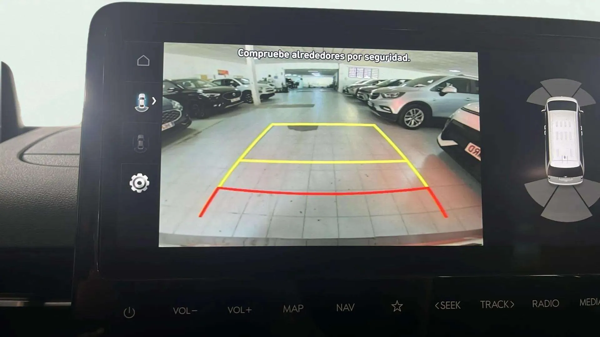 Hyundai STARIA 2.2 CRDi Tecno 9S - foto 14