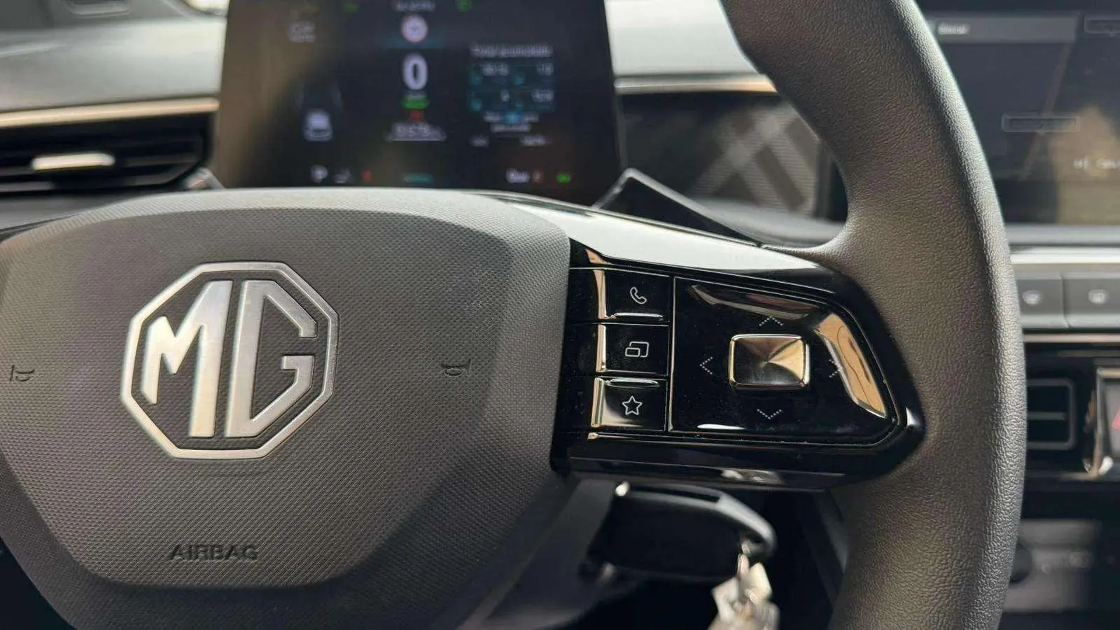 MG MG3 Hybrid+ Standard - foto 14