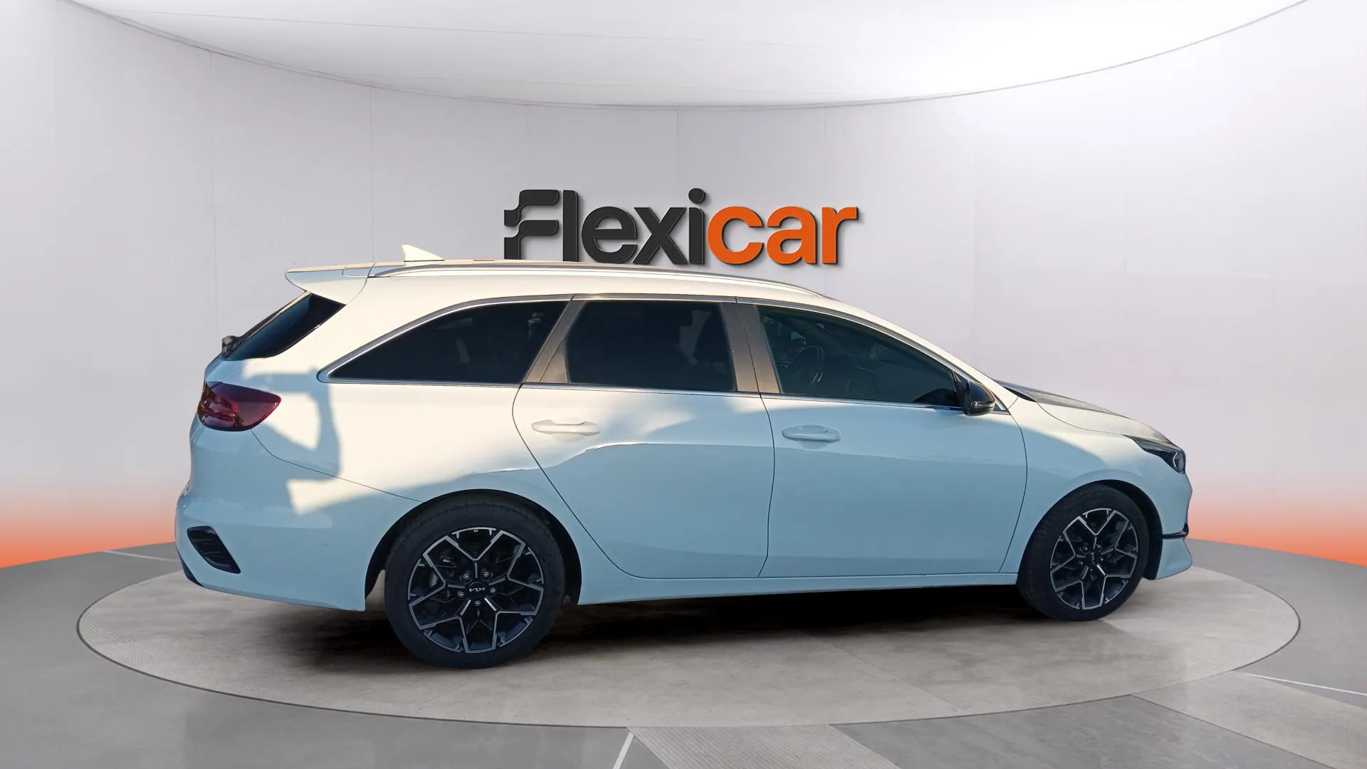 Kia Ceed Tourer 1.0 MHEV Style Edition DCT - foto 12