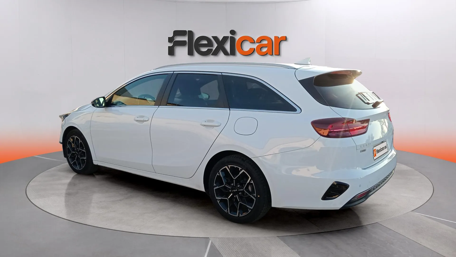 Kia Ceed Tourer 1.0 MHEV Style Edition DCT - foto 7