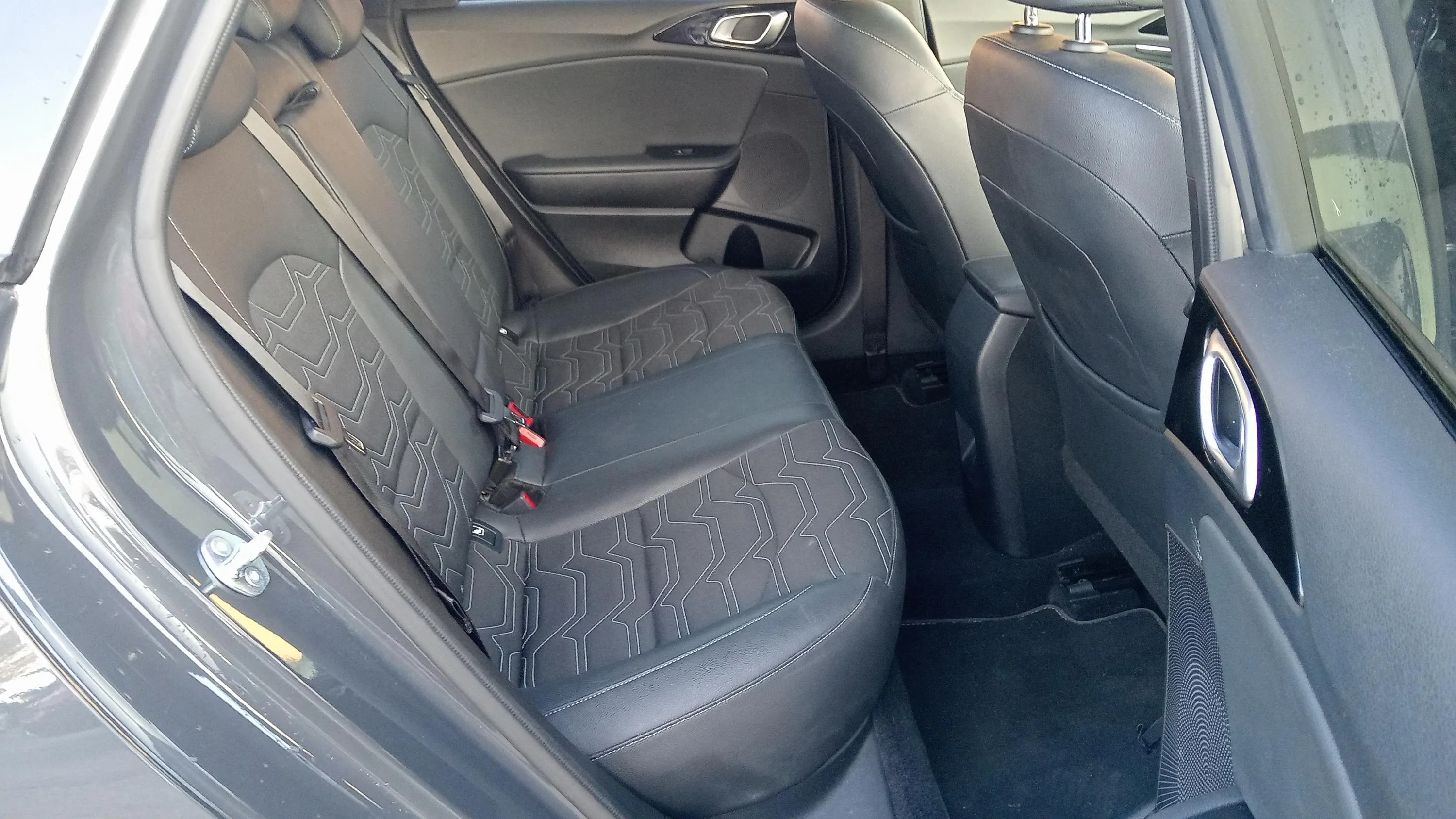 Kia Ceed Tourer 1.0 MHEV Style Edition DCT - foto 19