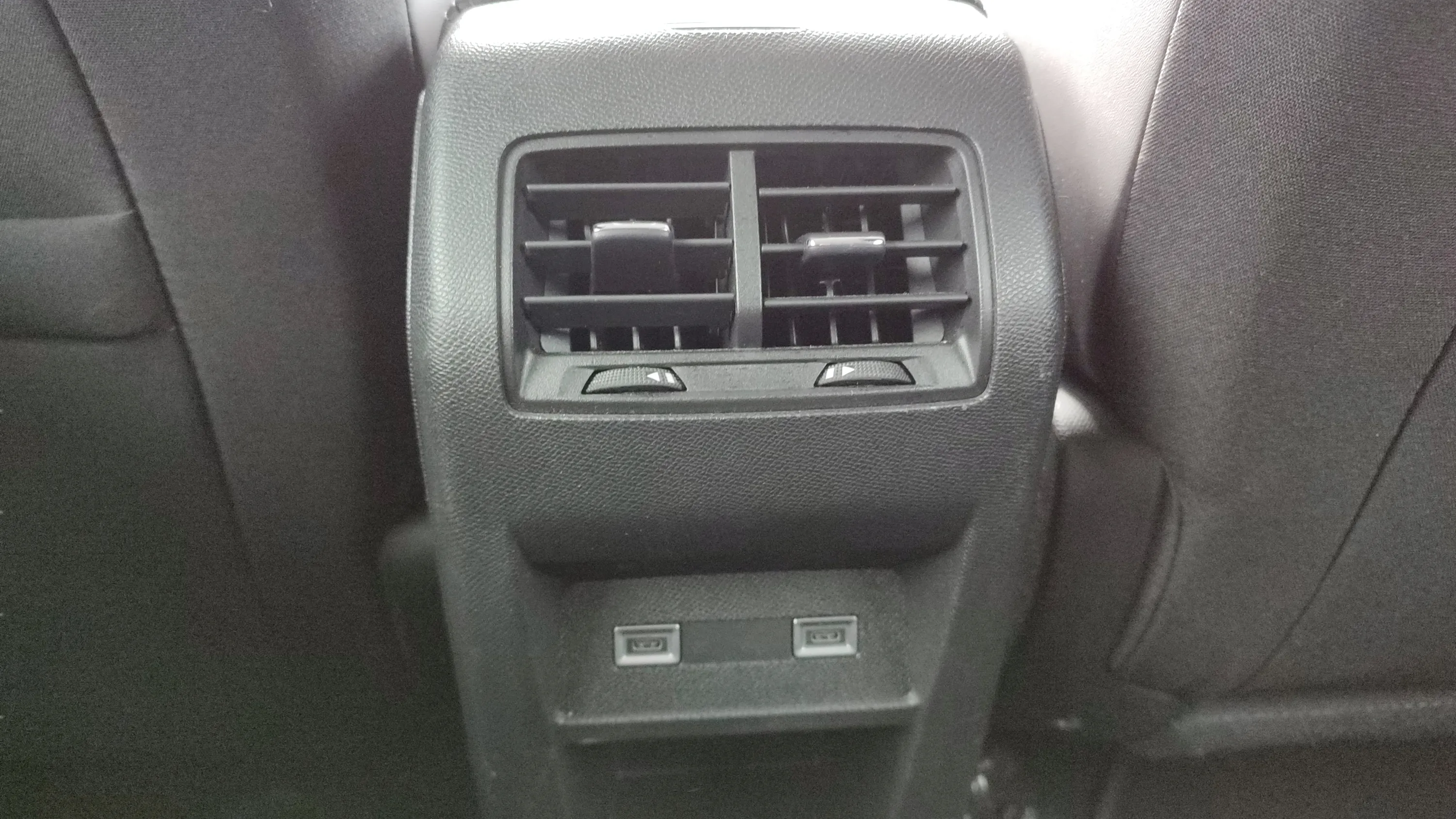 Peugeot 308 Allure Hybrid MHEV 136 e-DCS6 - foto 21