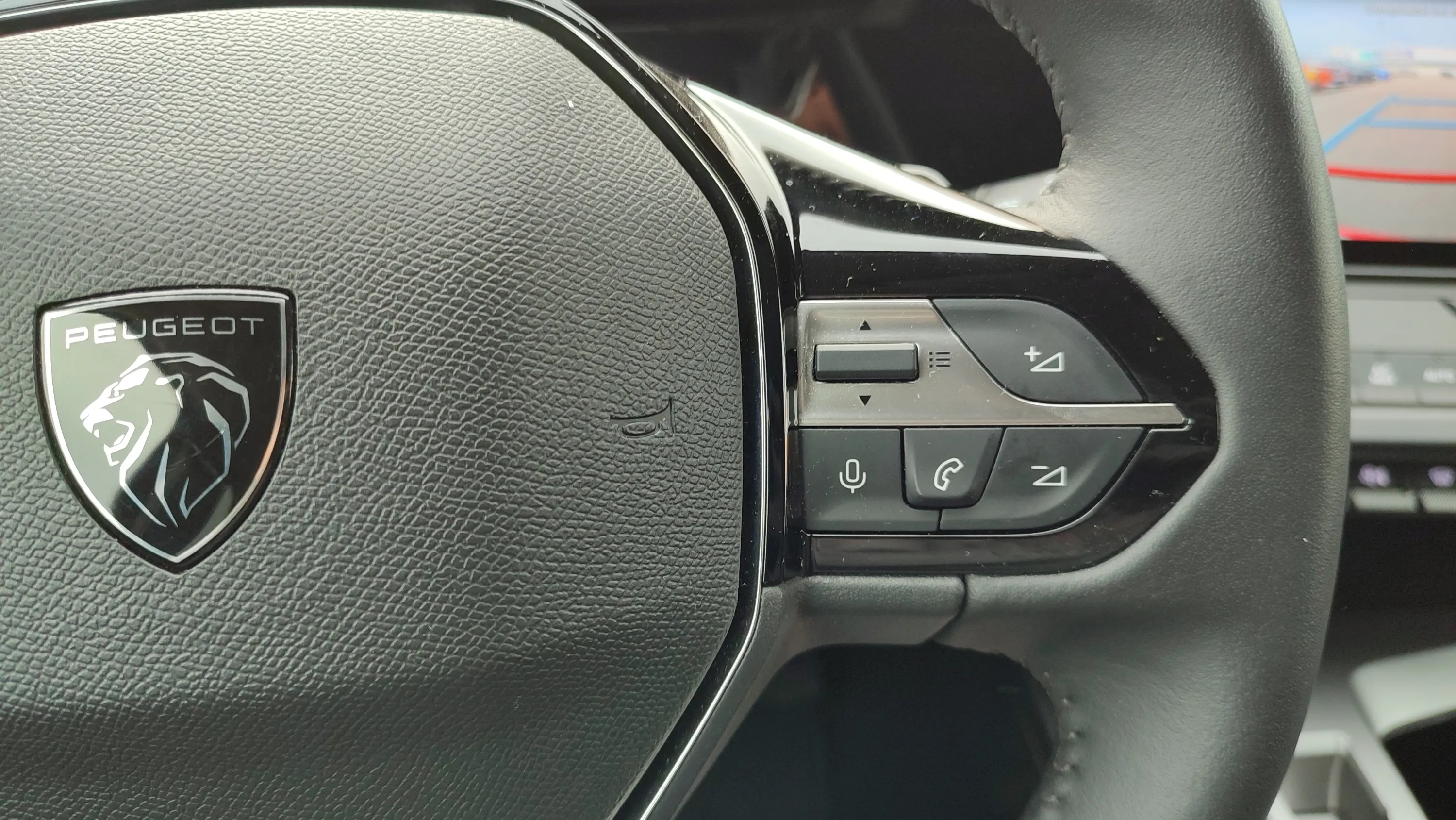 Peugeot 308 Allure Hybrid MHEV 136 e-DCS6 - foto 13