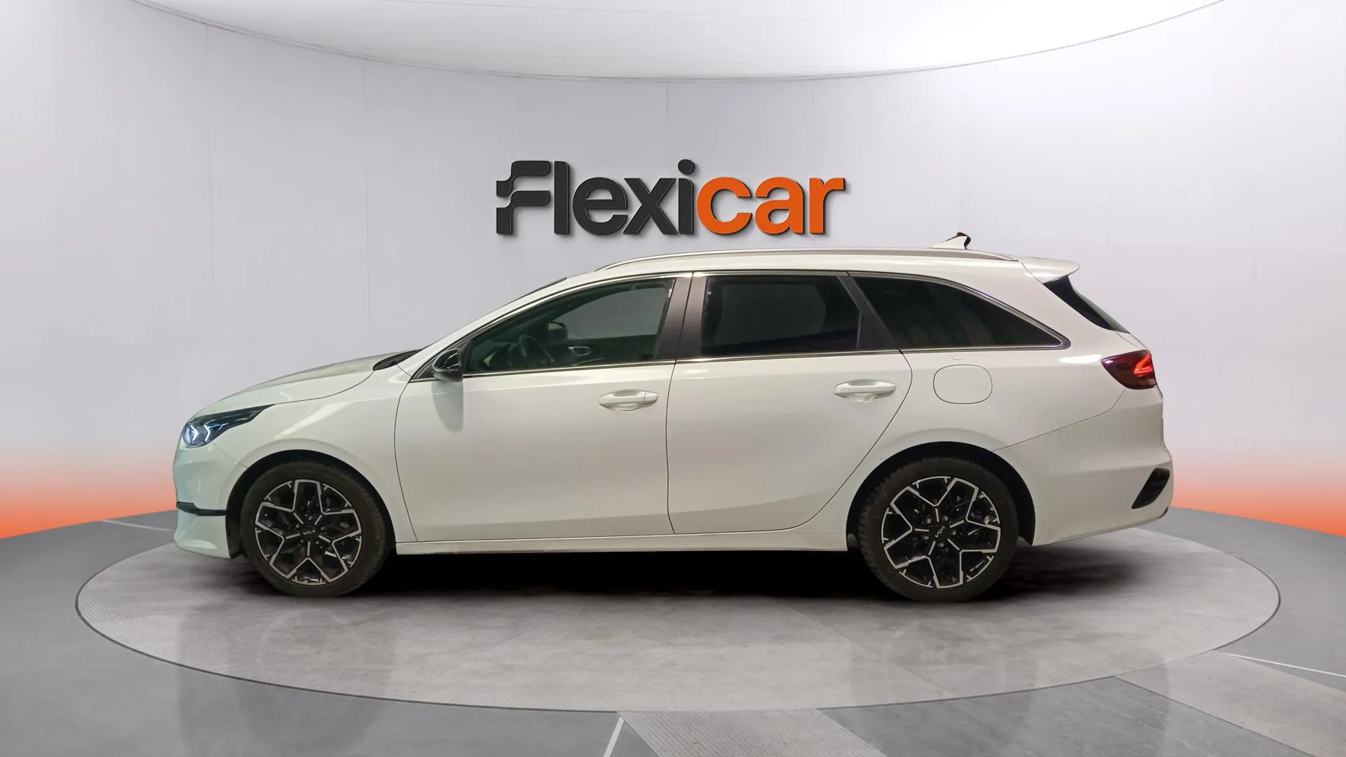 Kia Ceed Tourer 1.0 MHEV Style Edition DCT - foto 6