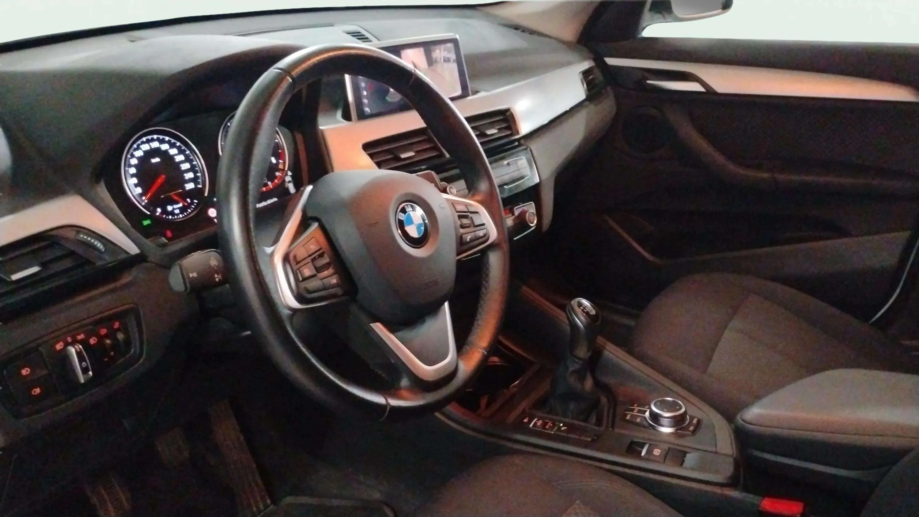 BMW X1 sDrive18d - foto 13