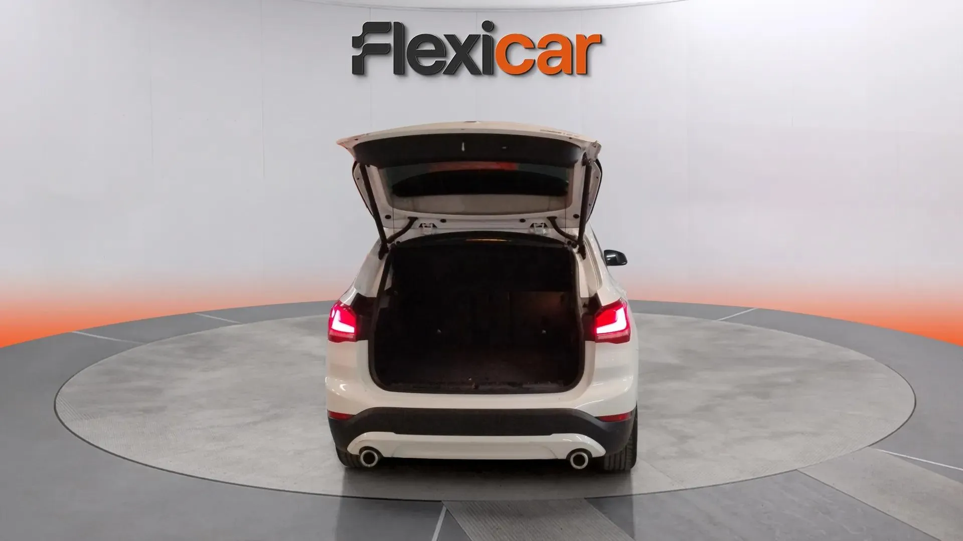 BMW X1 sDrive18d - foto 25