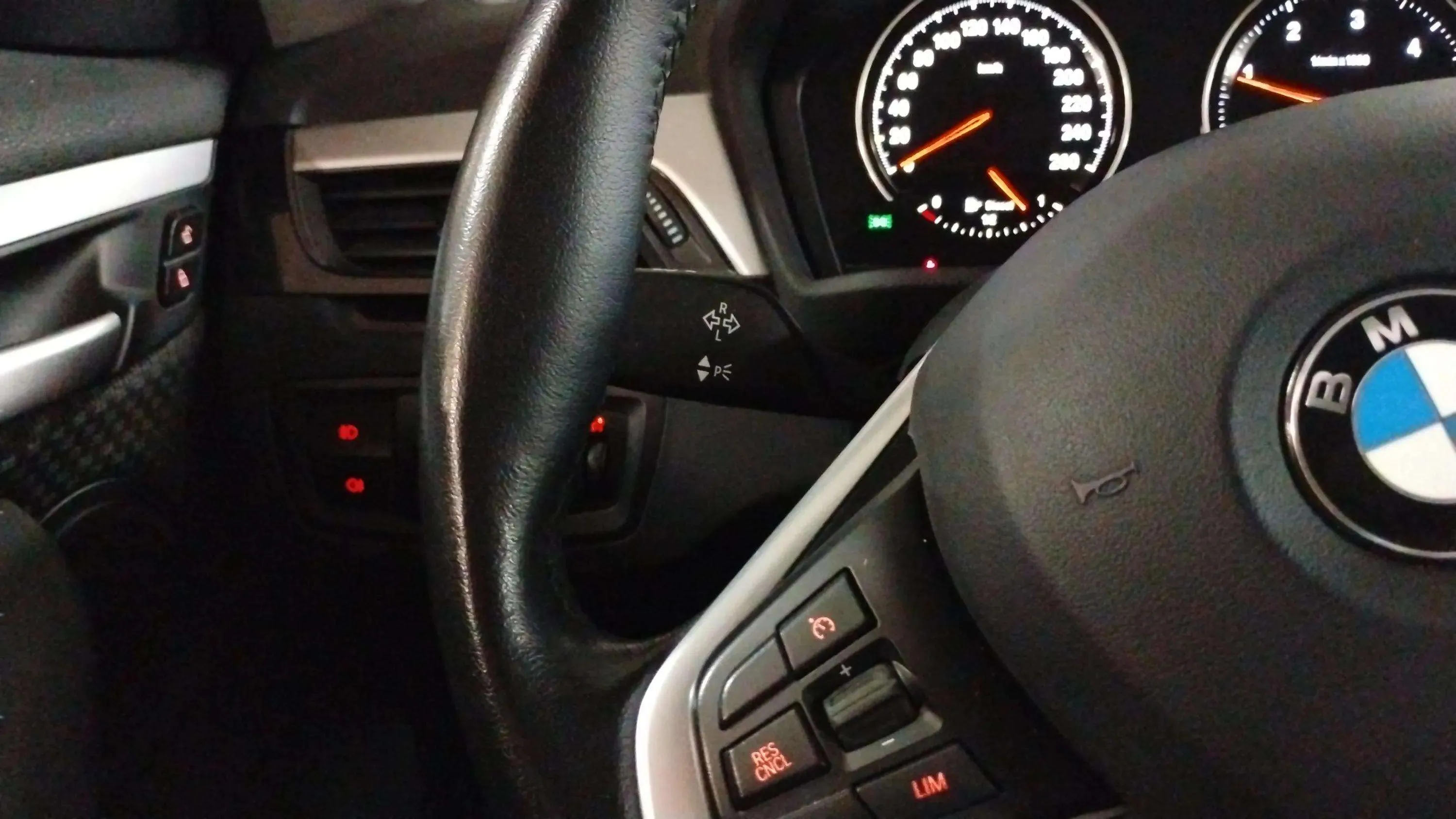 BMW X1 sDrive18d - foto 9