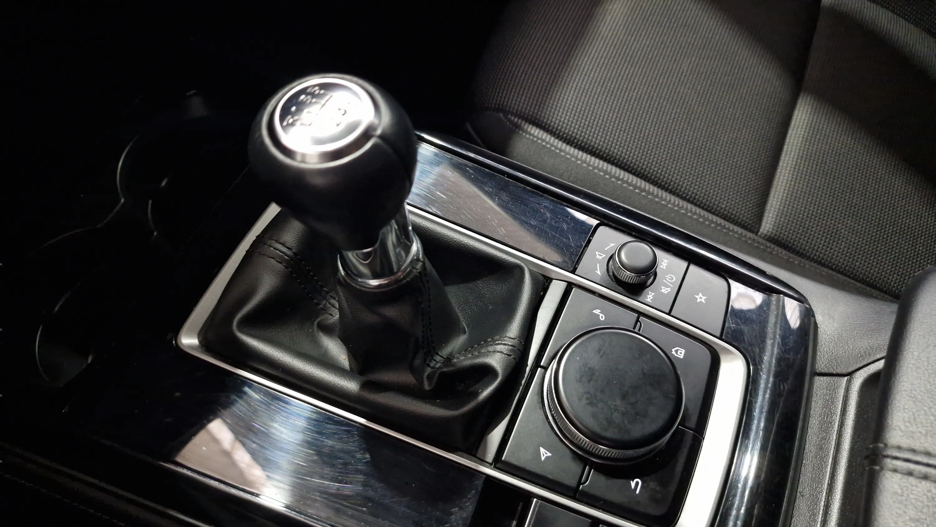 Mazda CX-30 2.5L e-Skyactiv G MHEV Centre-Line - foto 25