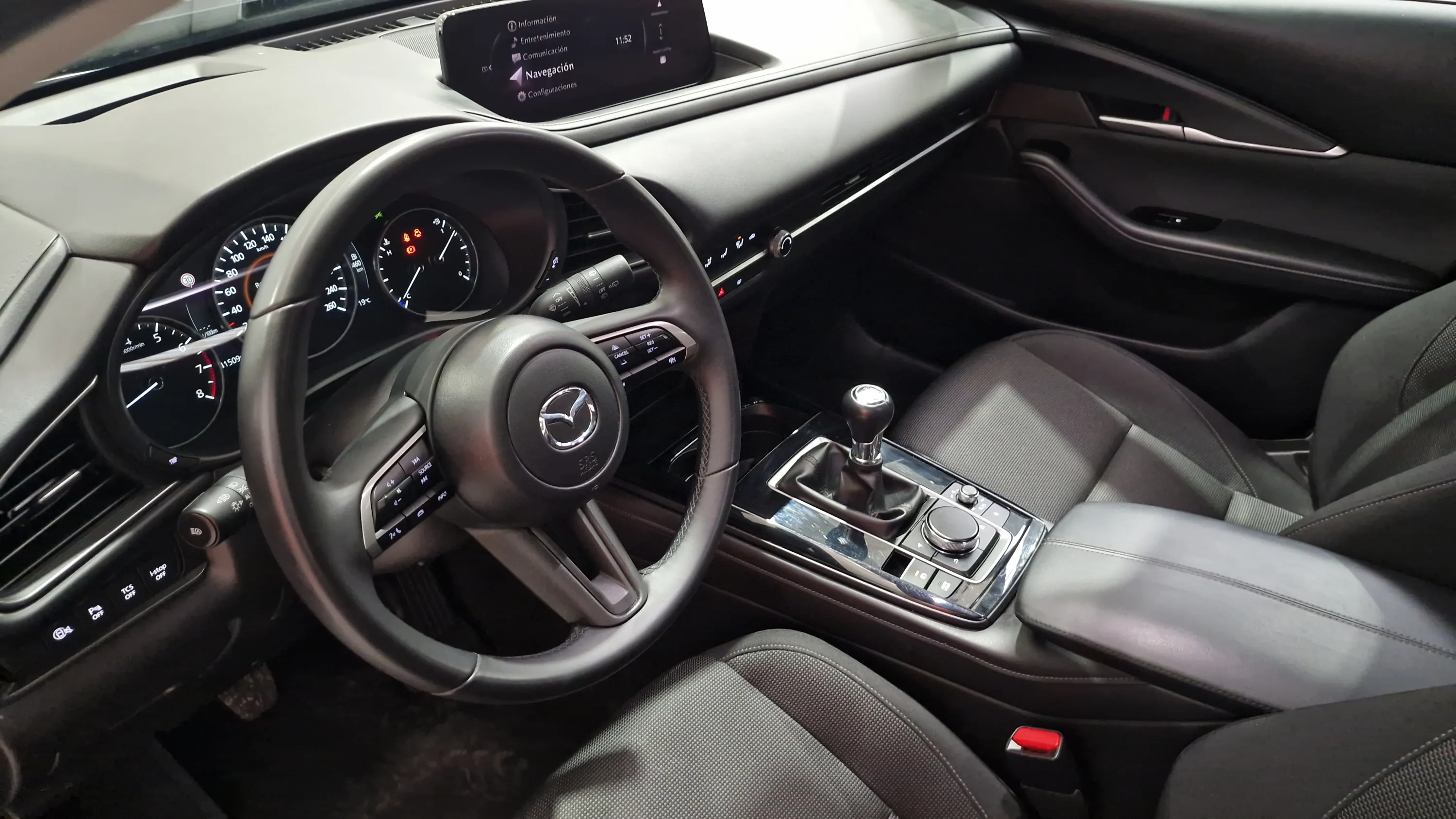 Mazda CX-30 2.5L e-Skyactiv G MHEV Centre-Line - foto 12