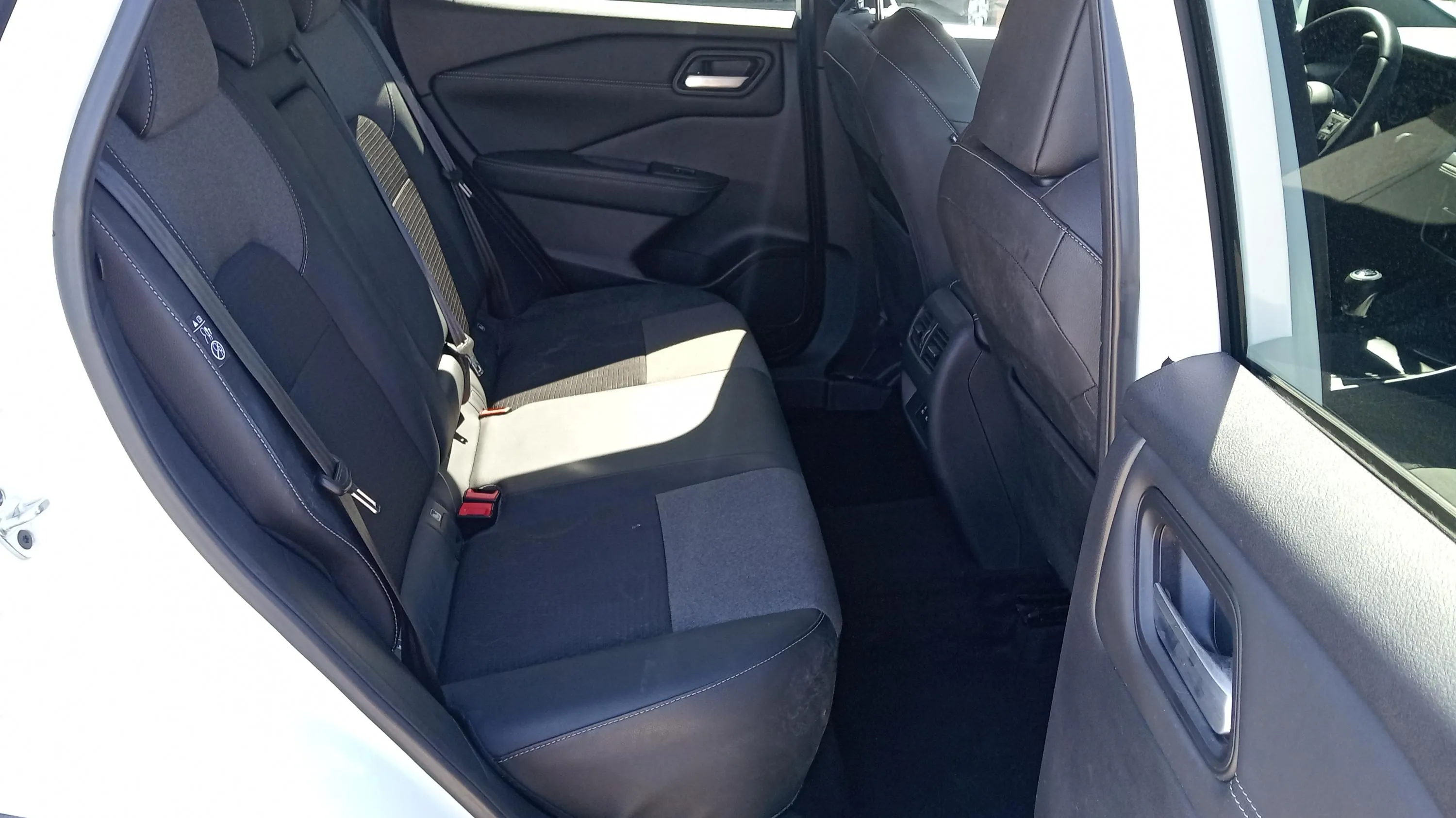 Nissan Qashqai DIG-T mHEV 4x2 Acenta - foto 16