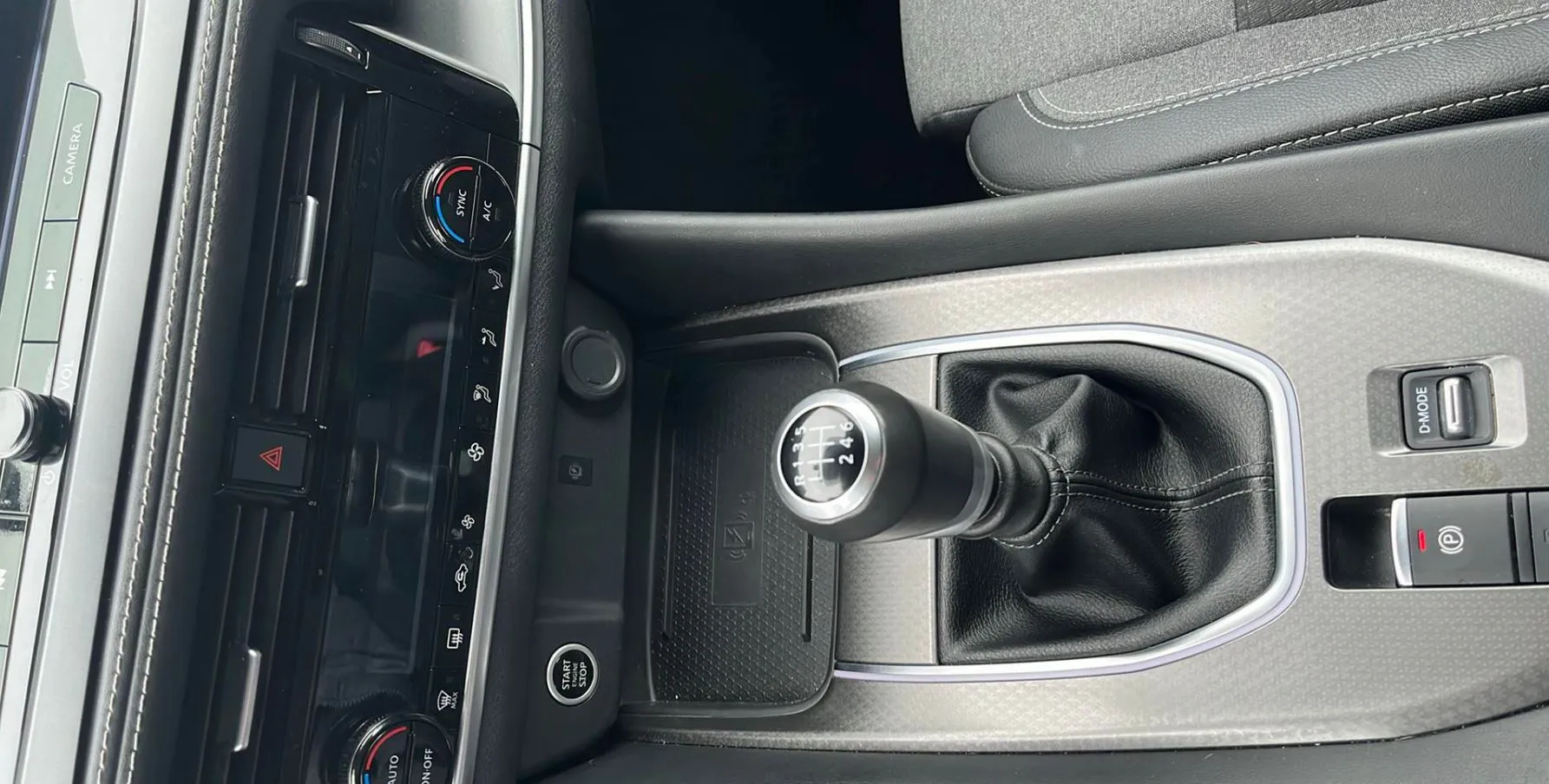 Nissan Qashqai DIG-T N-Connecta - foto 15