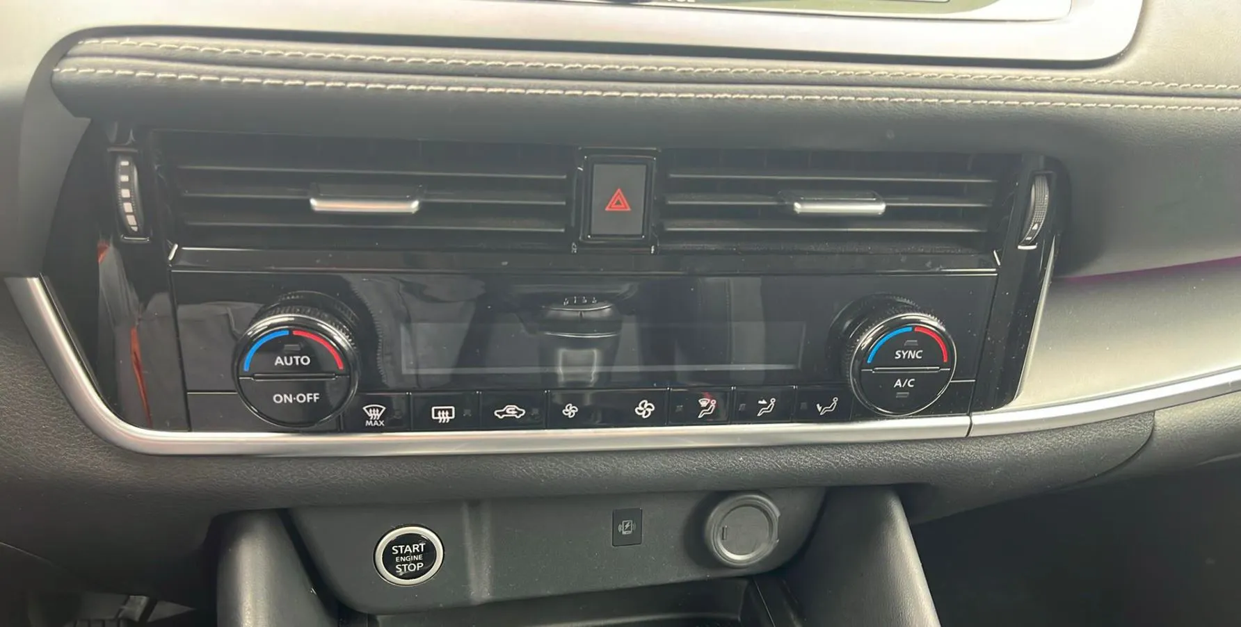 Nissan Qashqai DIG-T N-Connecta - foto 13