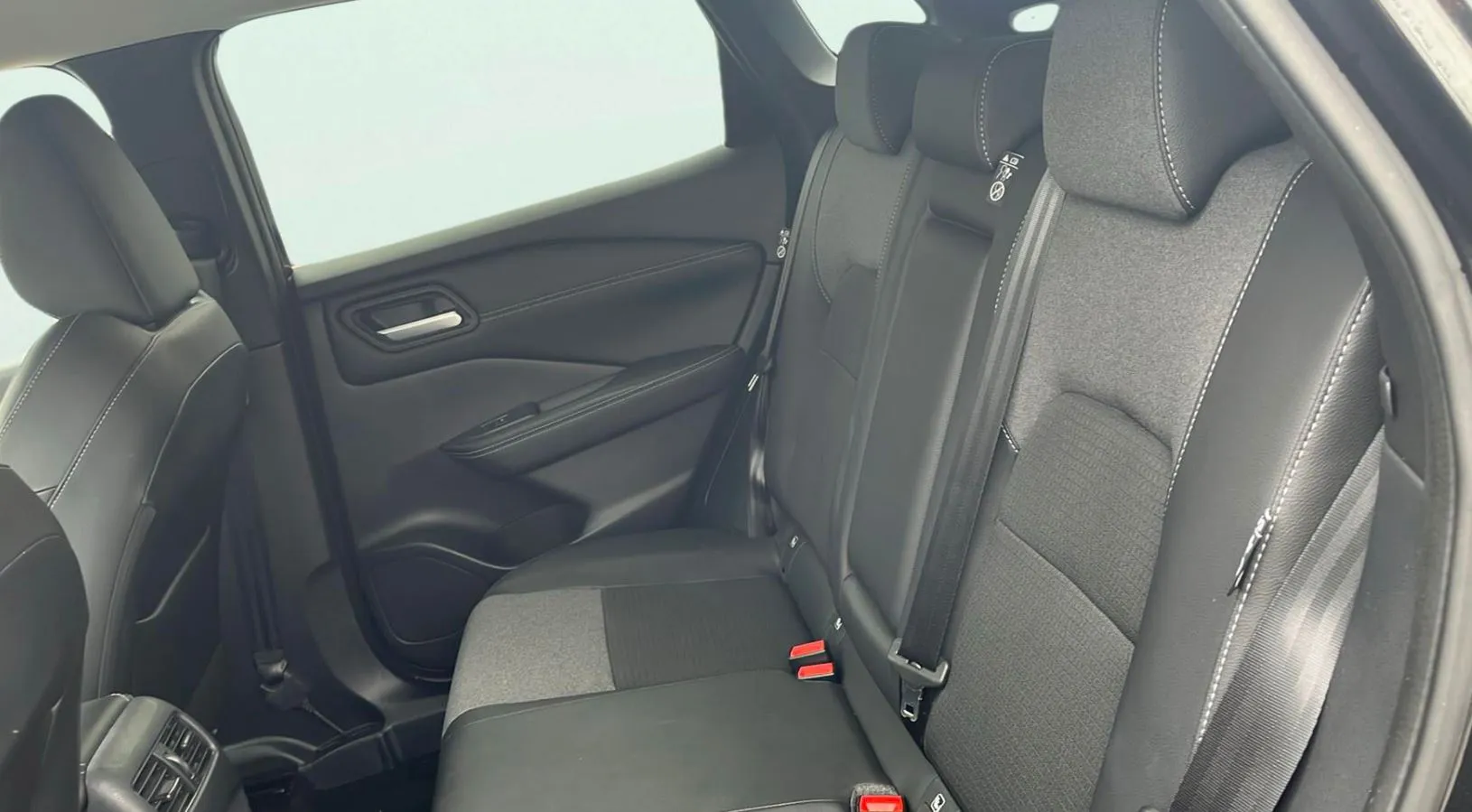 Nissan Qashqai DIG-T N-Connecta - foto 18