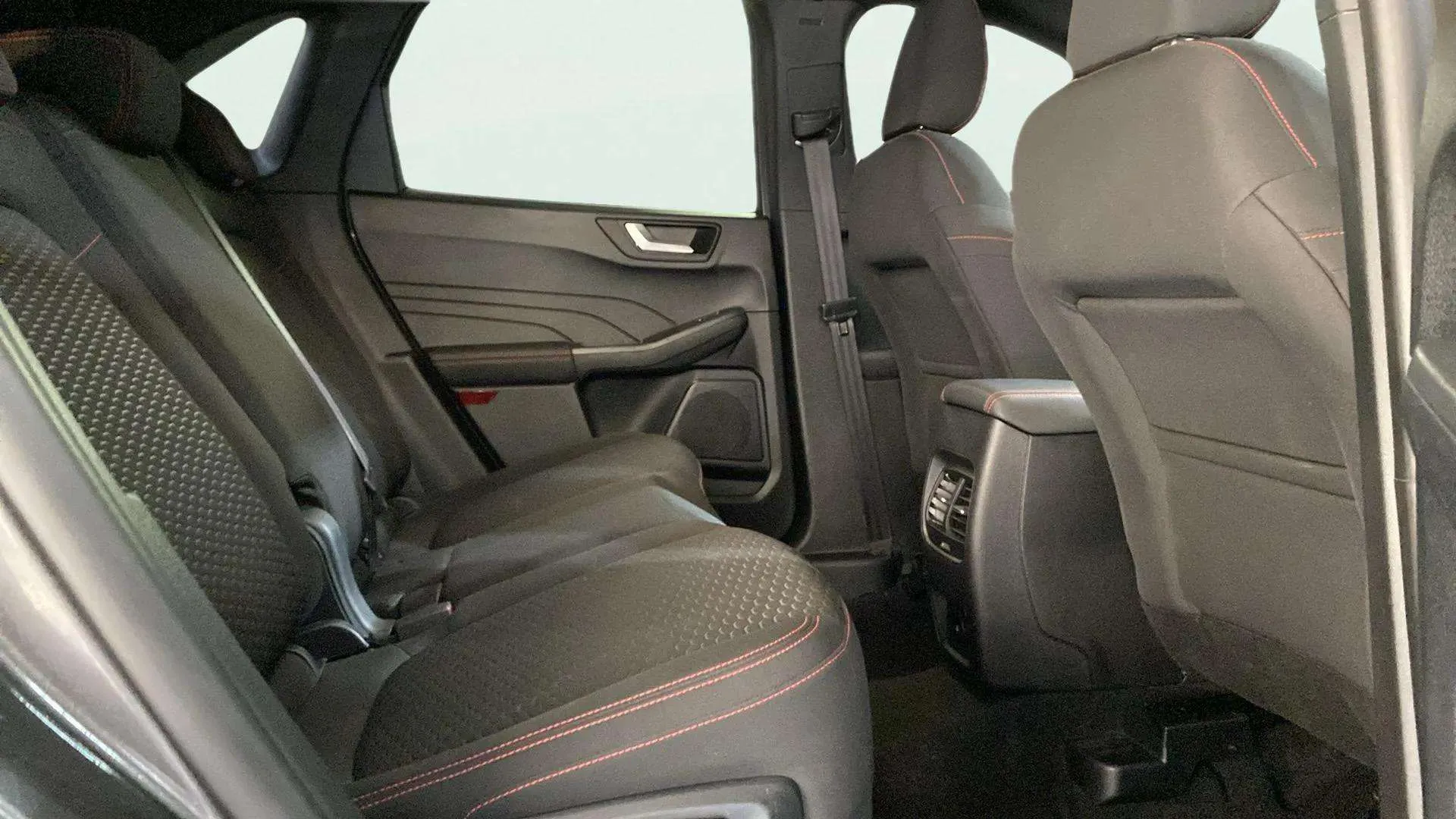 Ford Kuga ST-Line 1.5T EcoBoost - foto 13