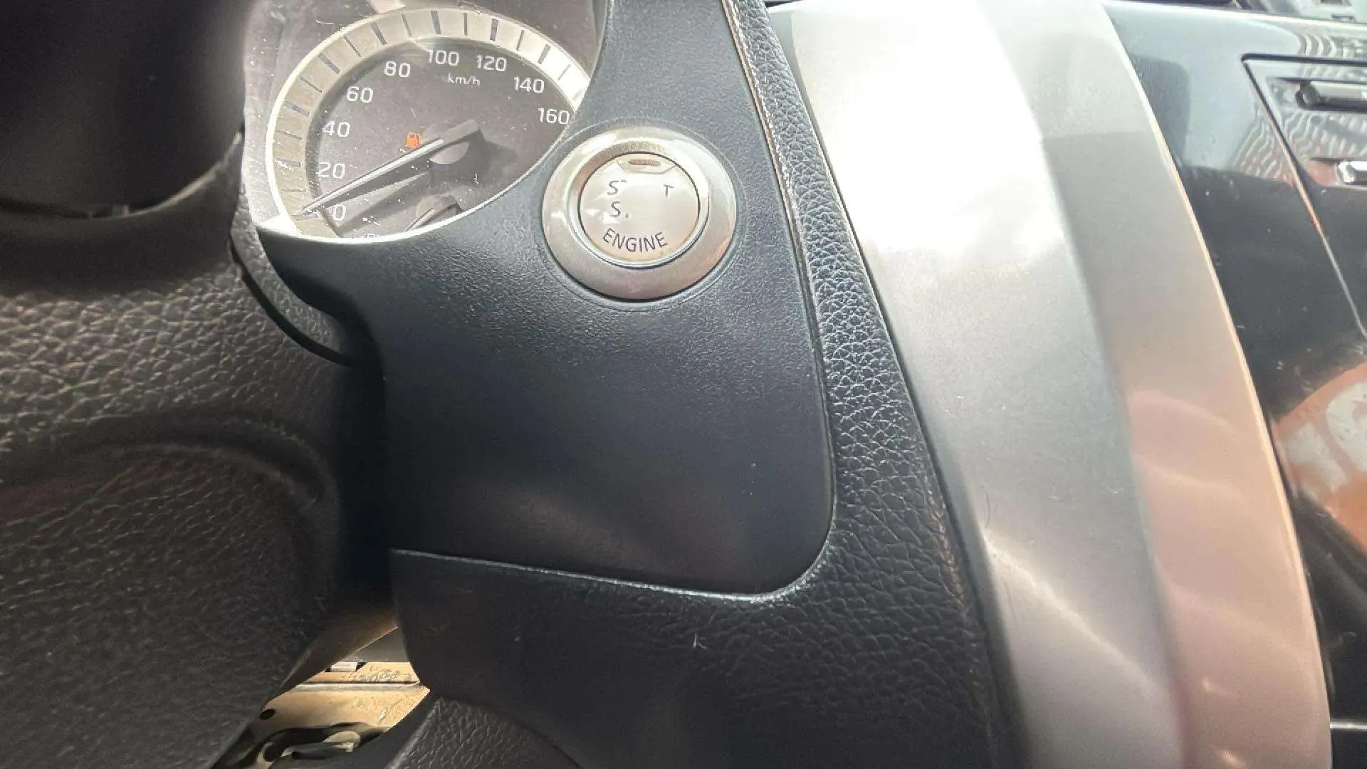 Nissan Navara - foto 15
