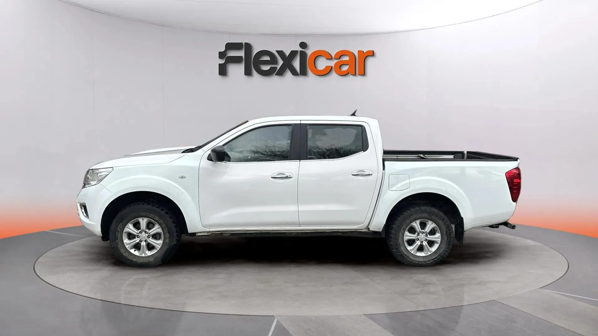 Nissan Navara - foto 4