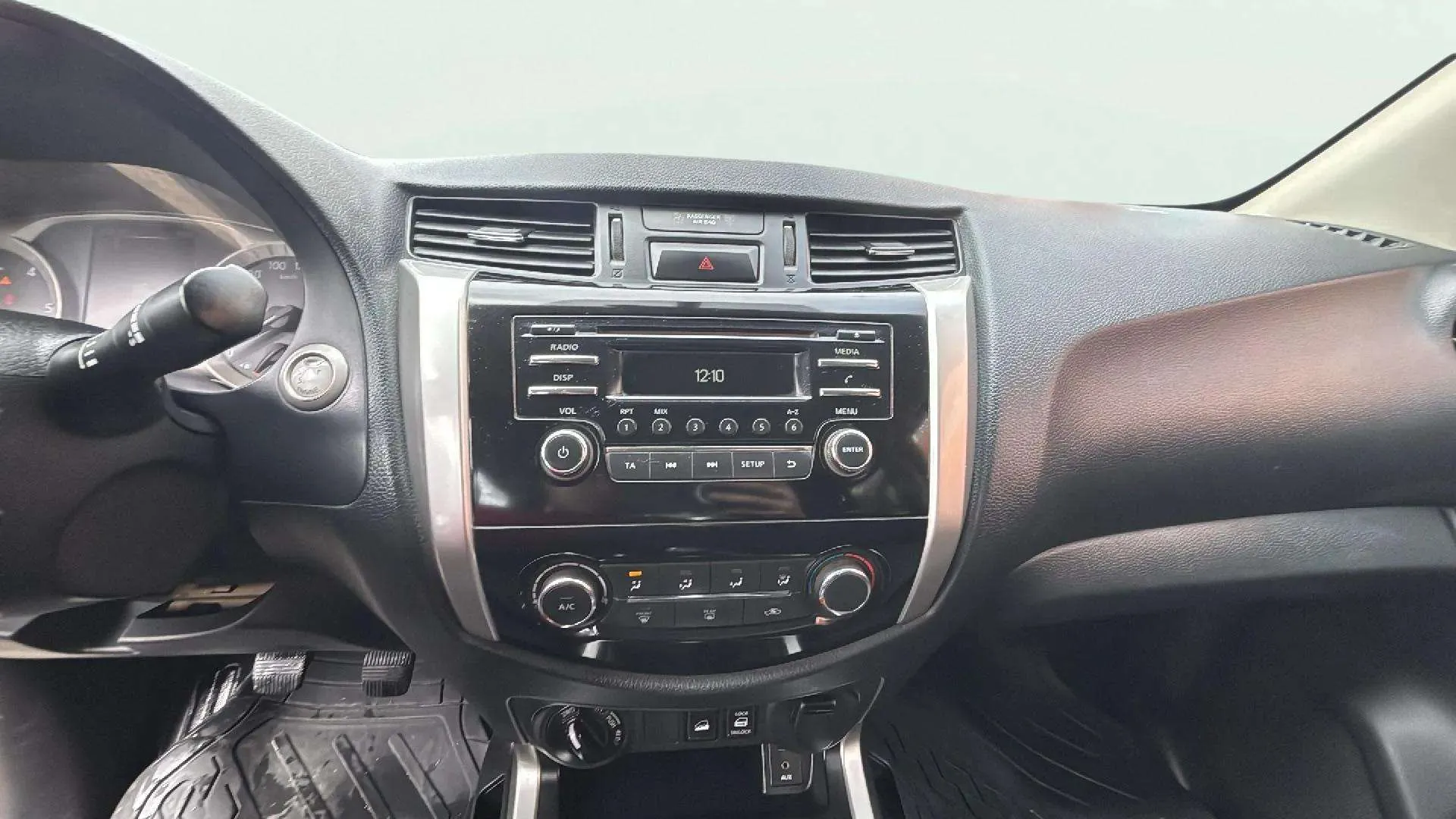 Nissan Navara - foto 31
